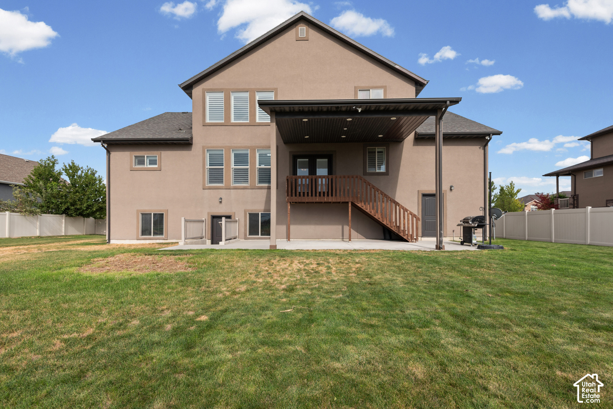 main property photo 33