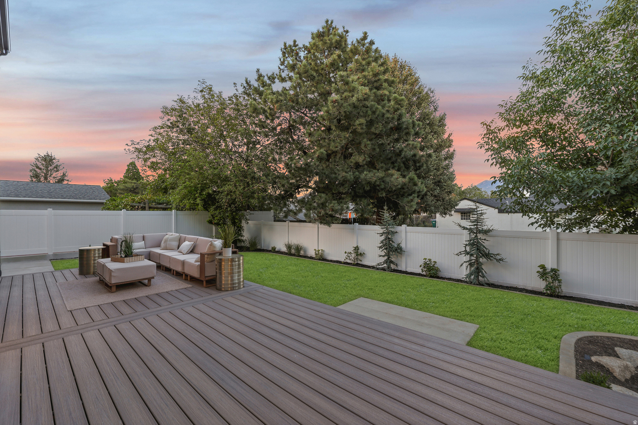 main property photo 75