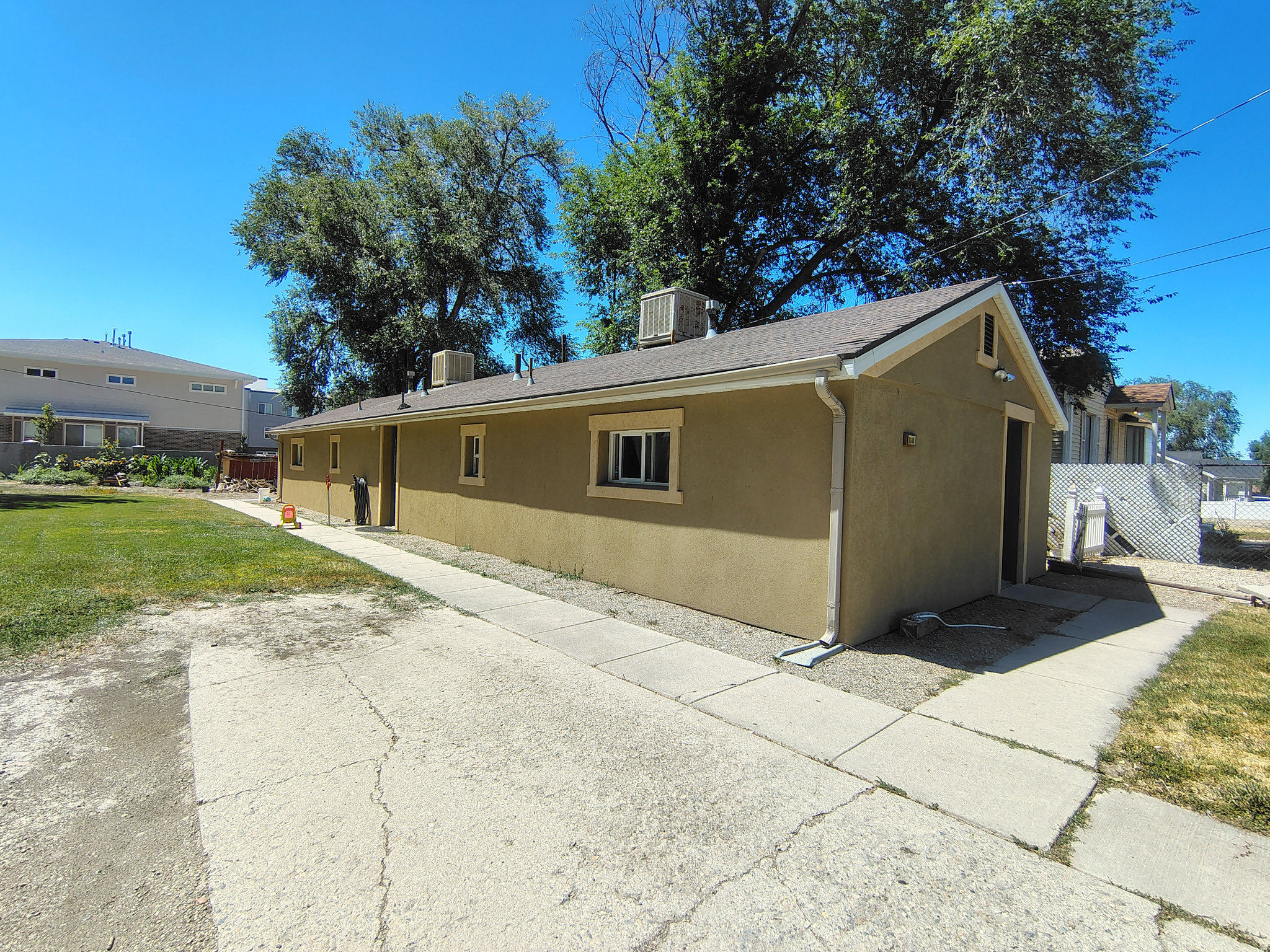 main property photo 0