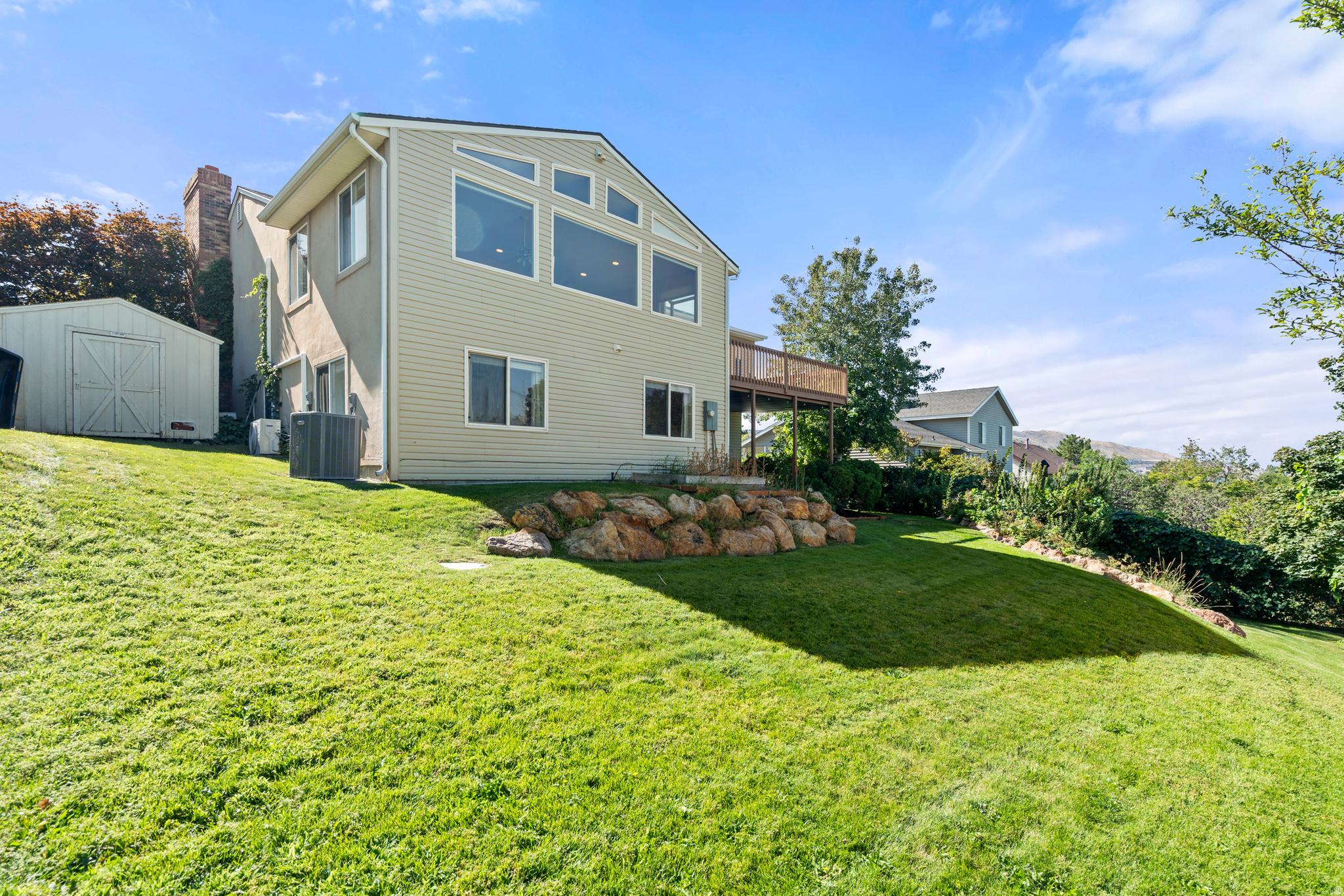 main property photo 41