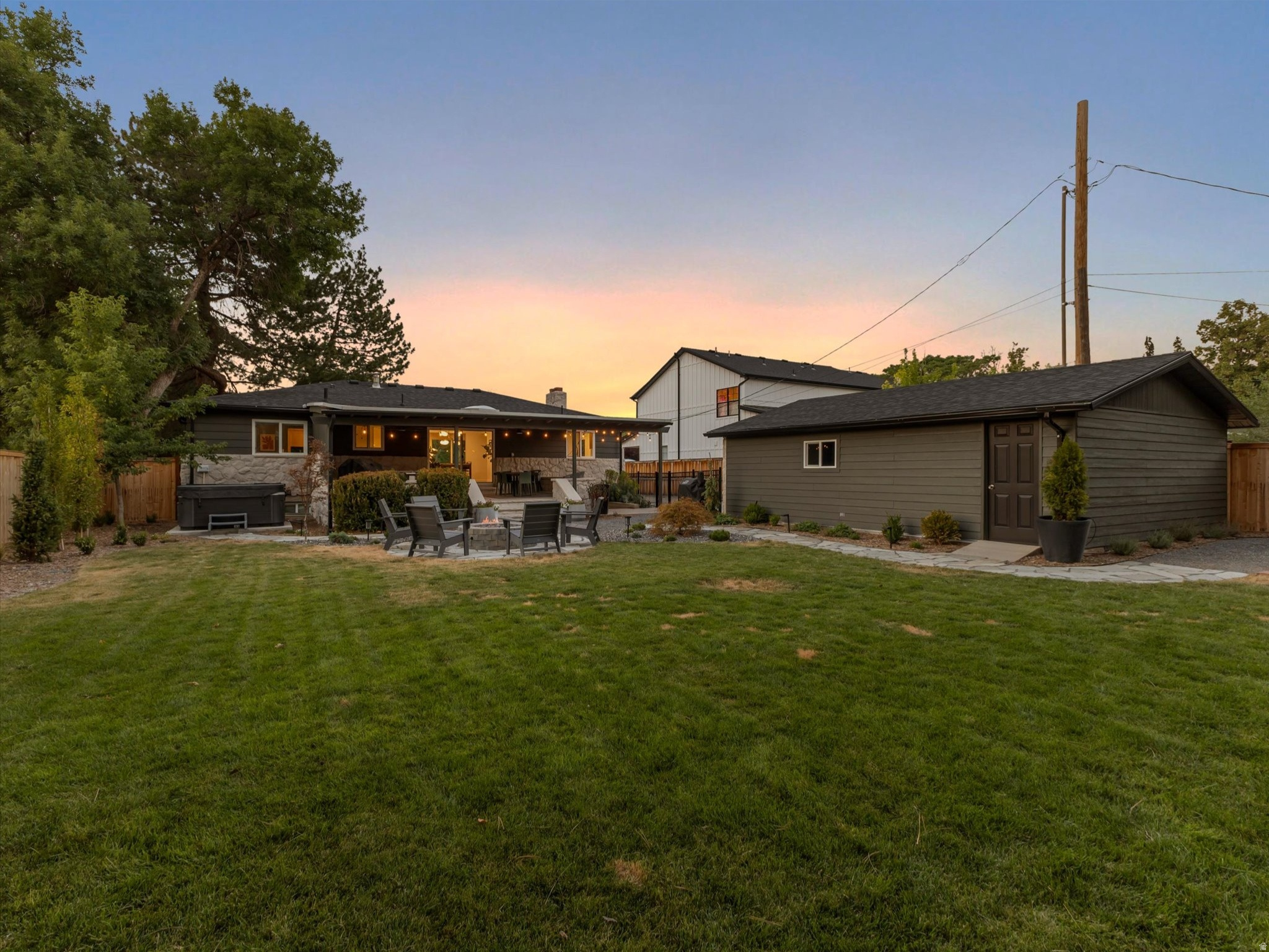 main property photo 50