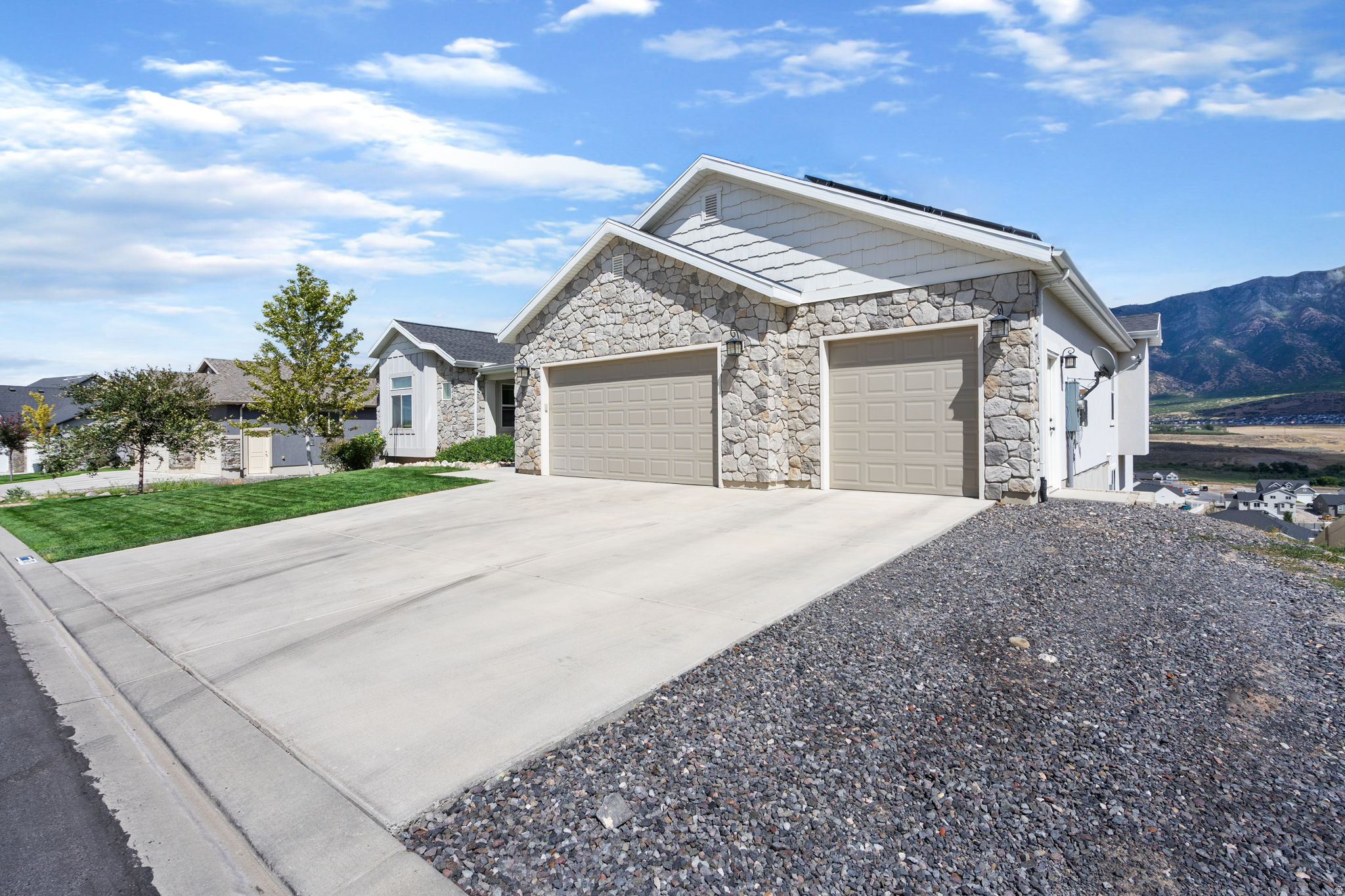 main property photo 72