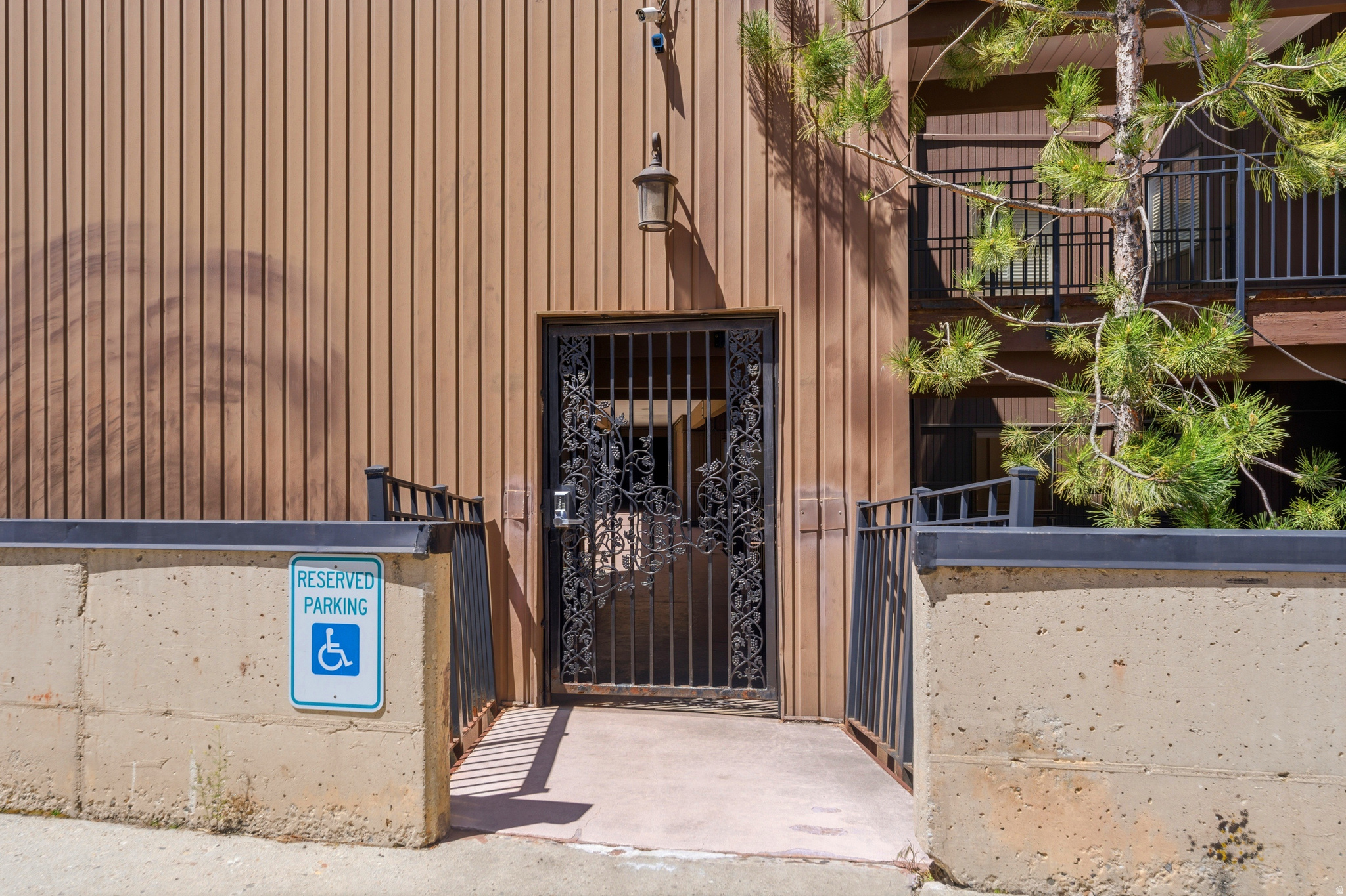 main property photo 50