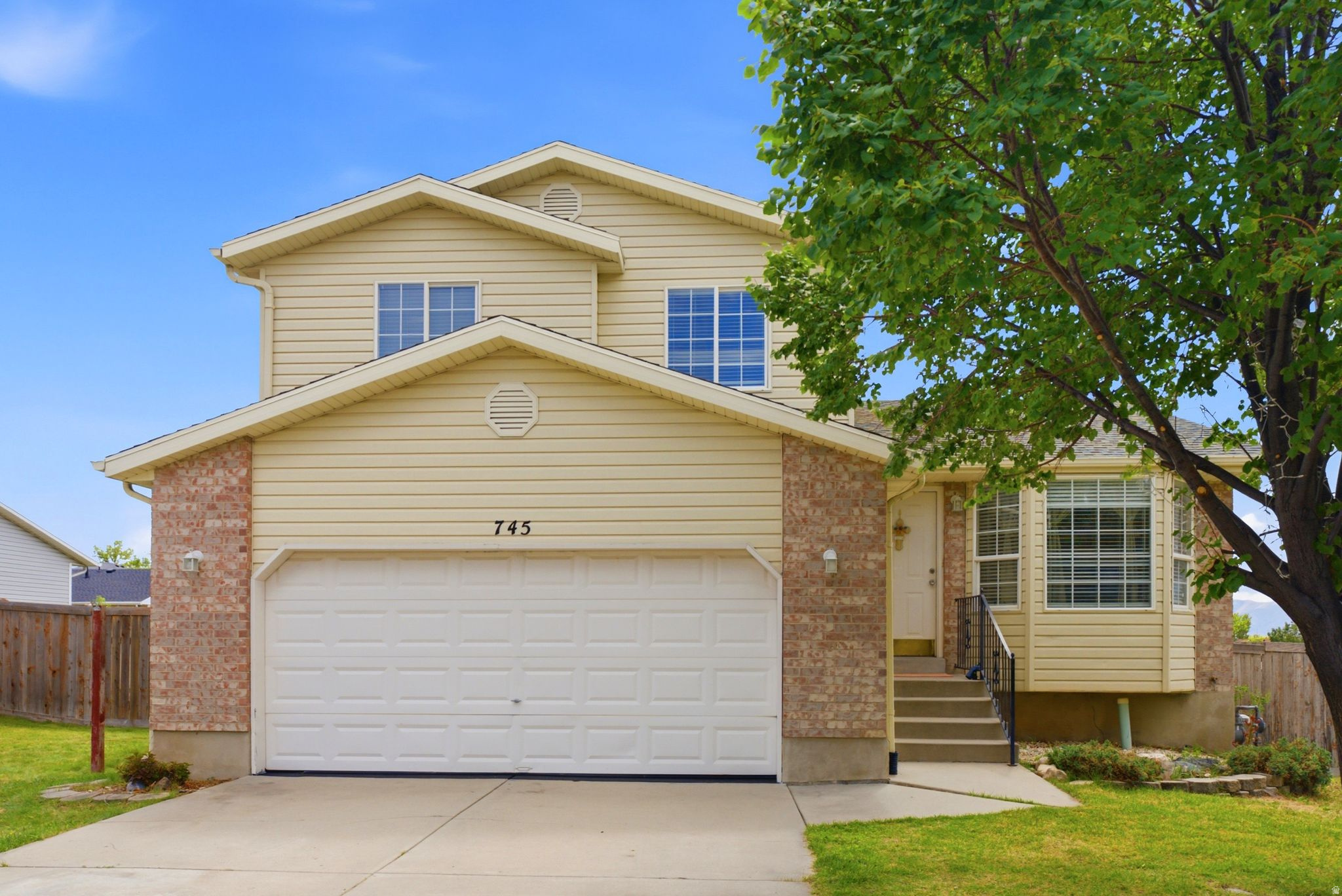 main property photo 0