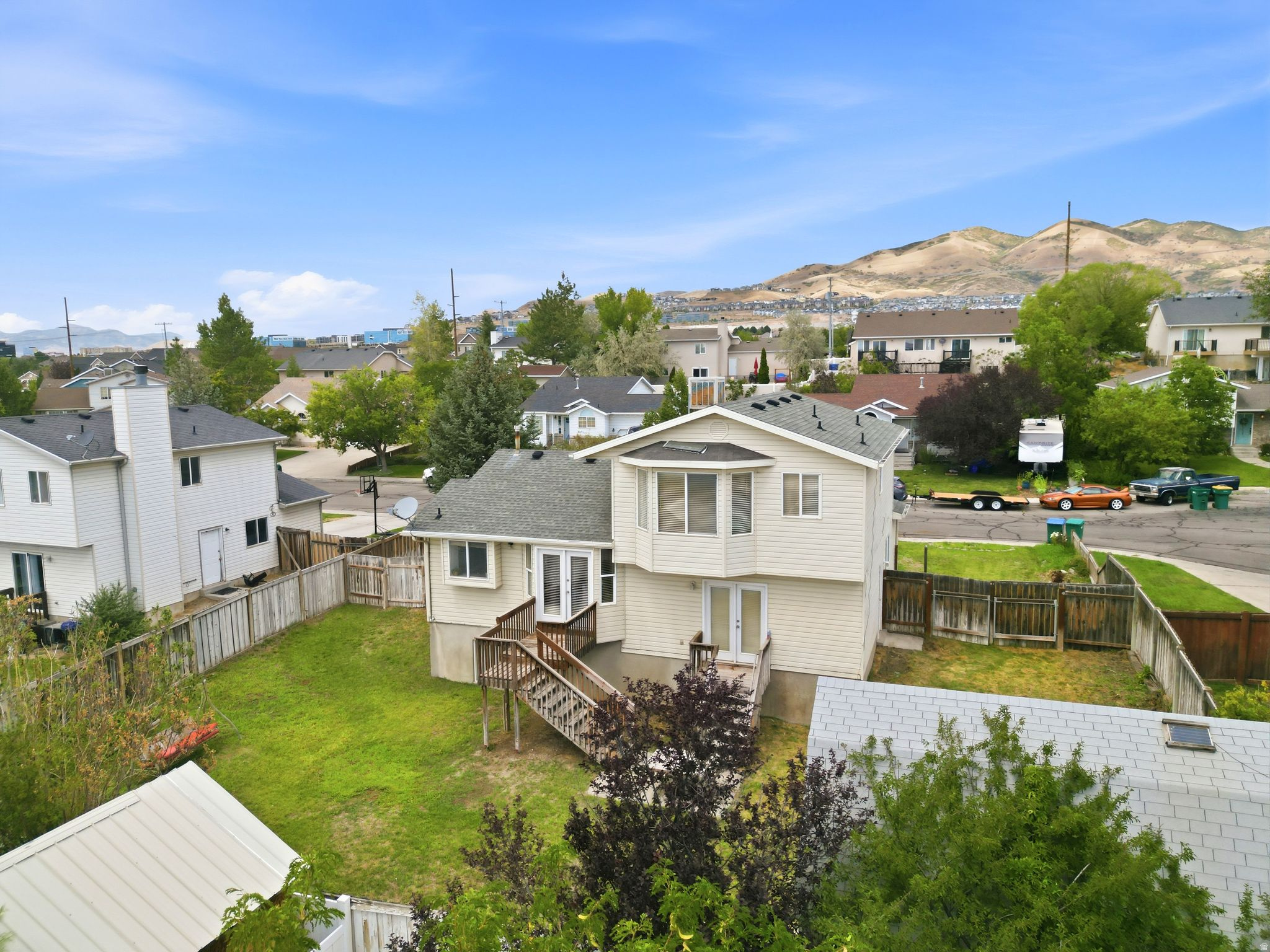 main property photo 33