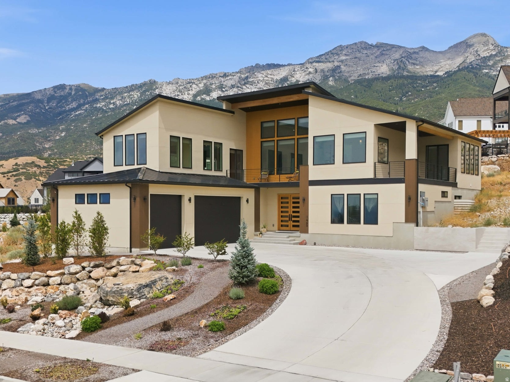 main property photo 0