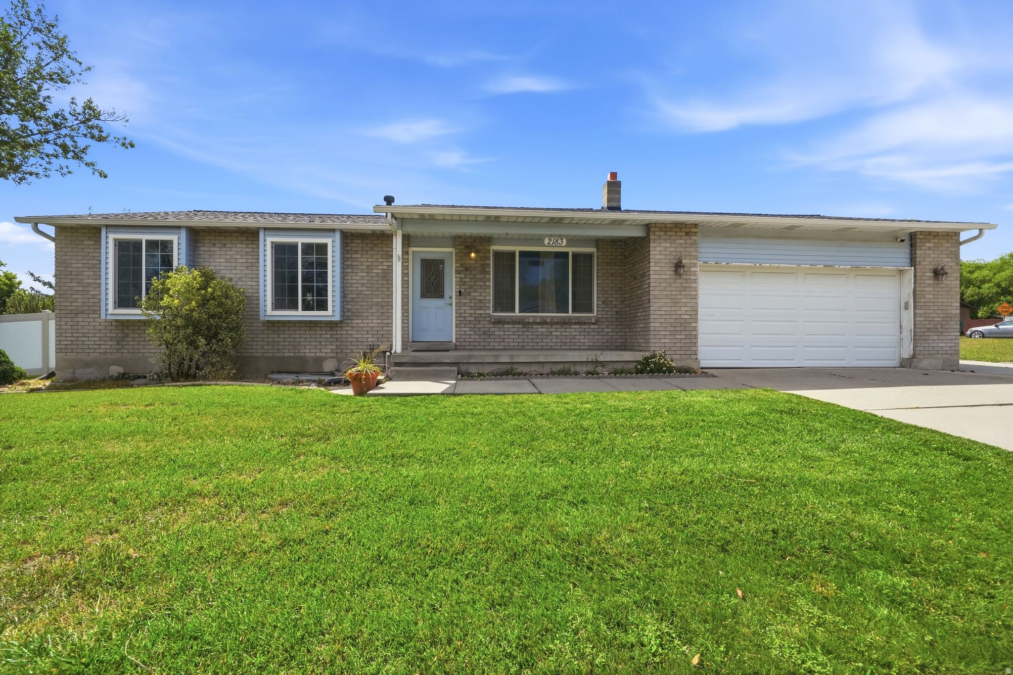 main property photo 0