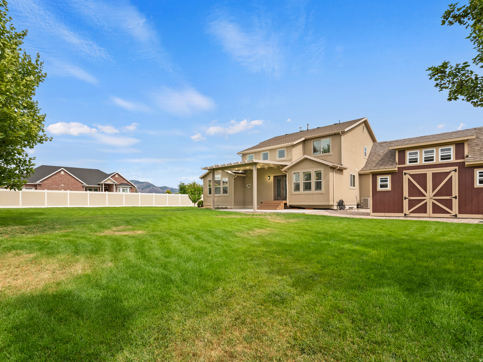 main property photo 19
