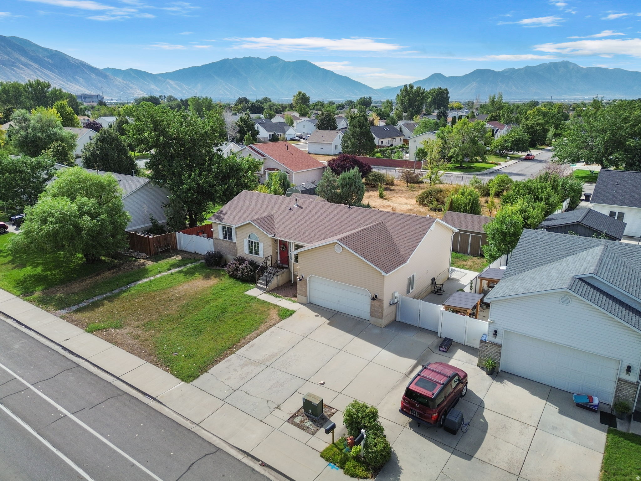 main property photo 46
