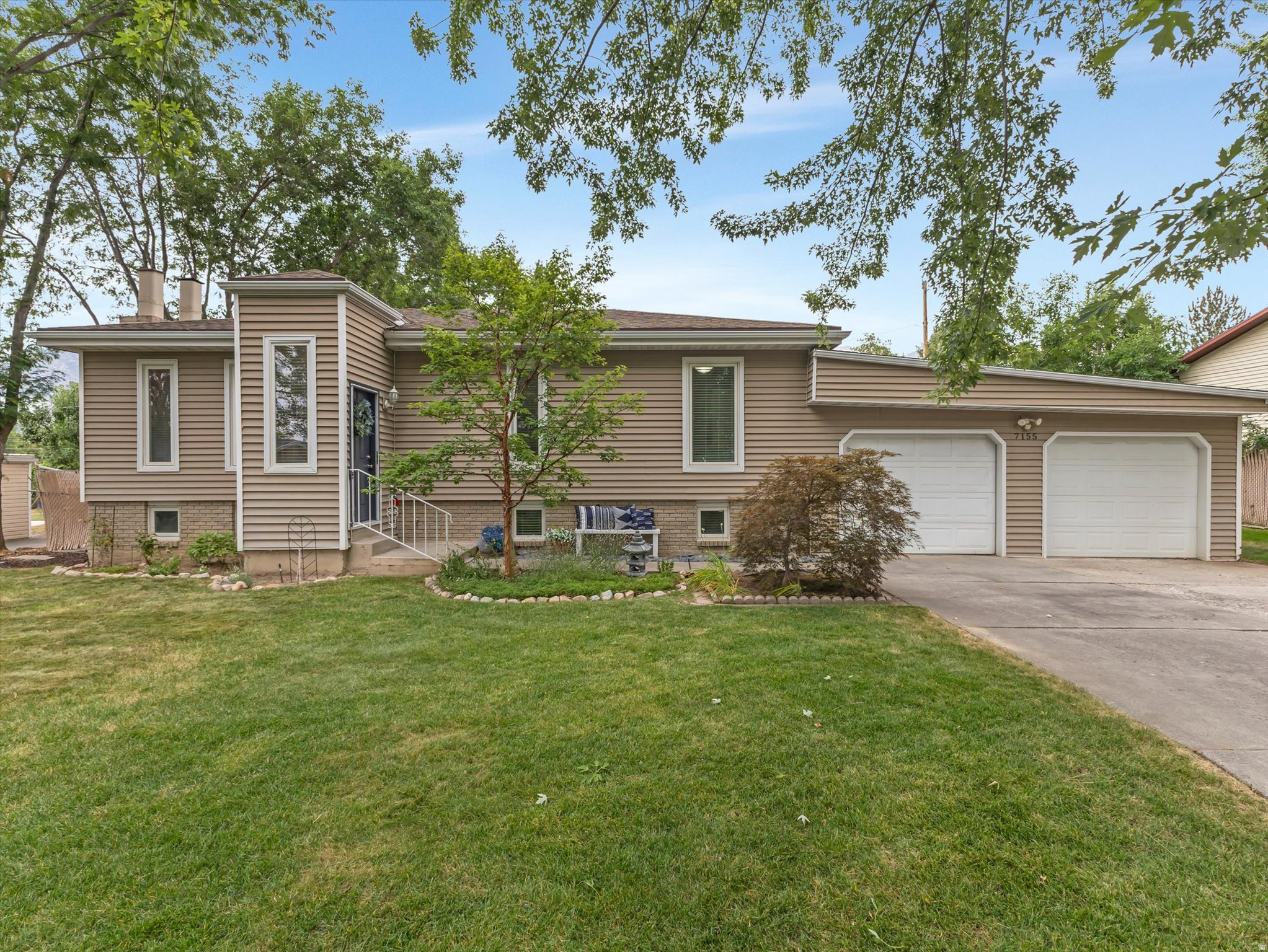 main property photo 0