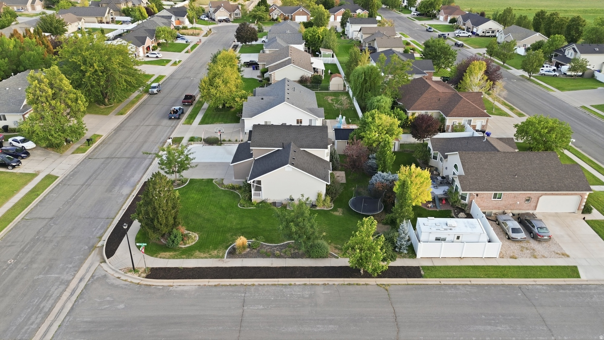 main property photo 40