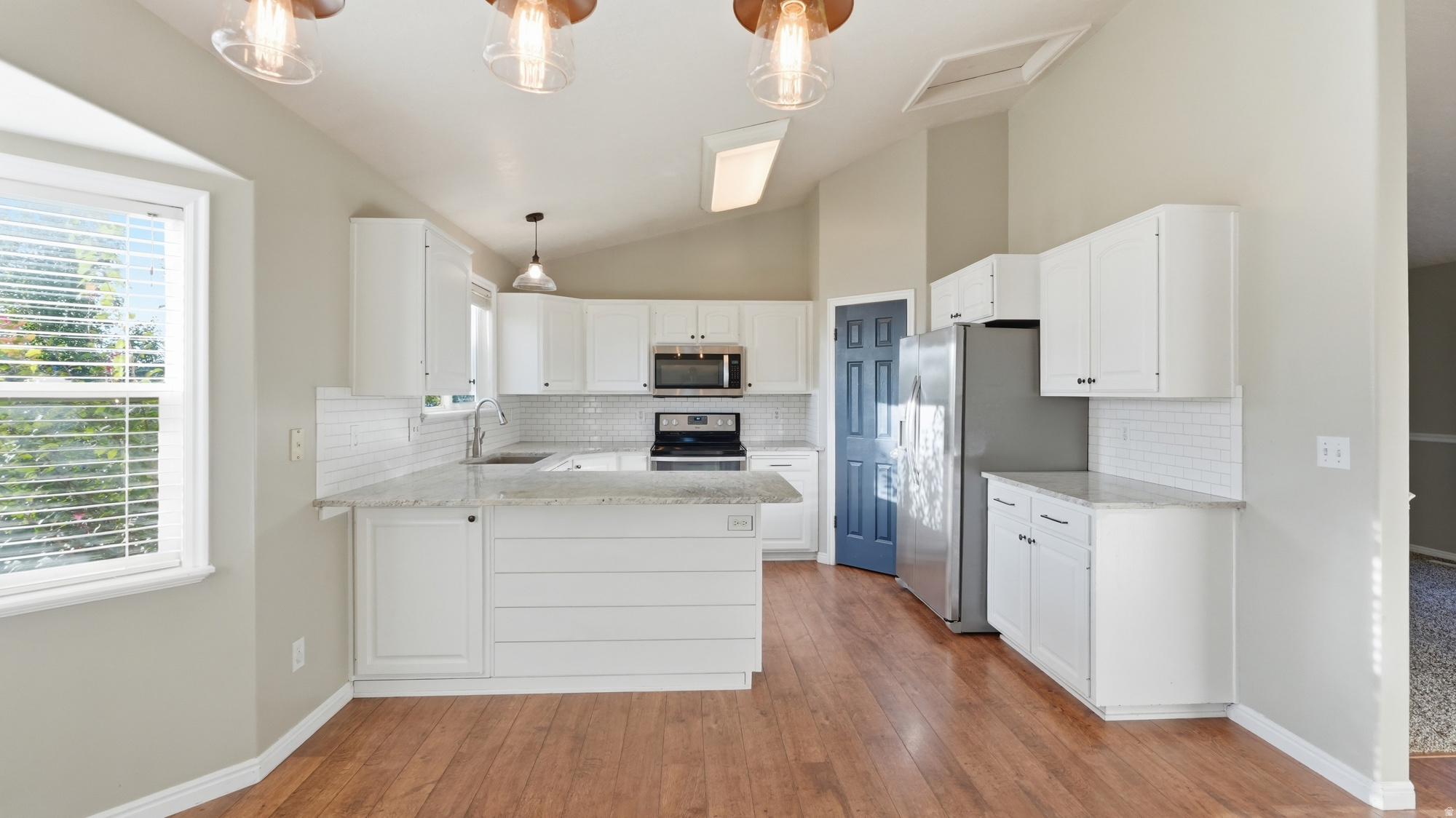 main property photo 9