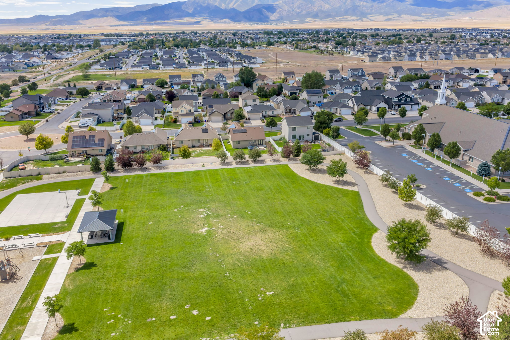 main property photo 41