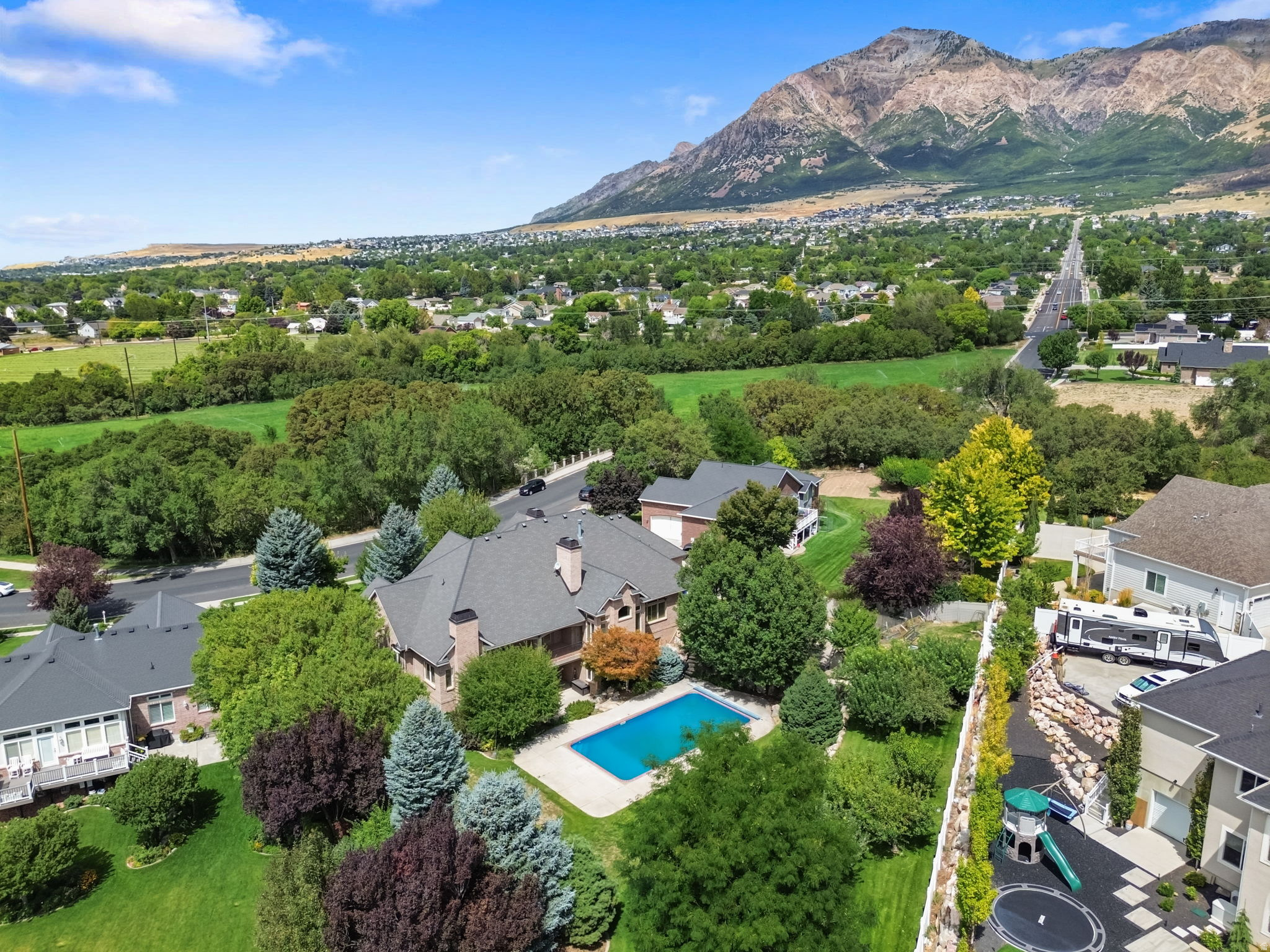 main property photo 0