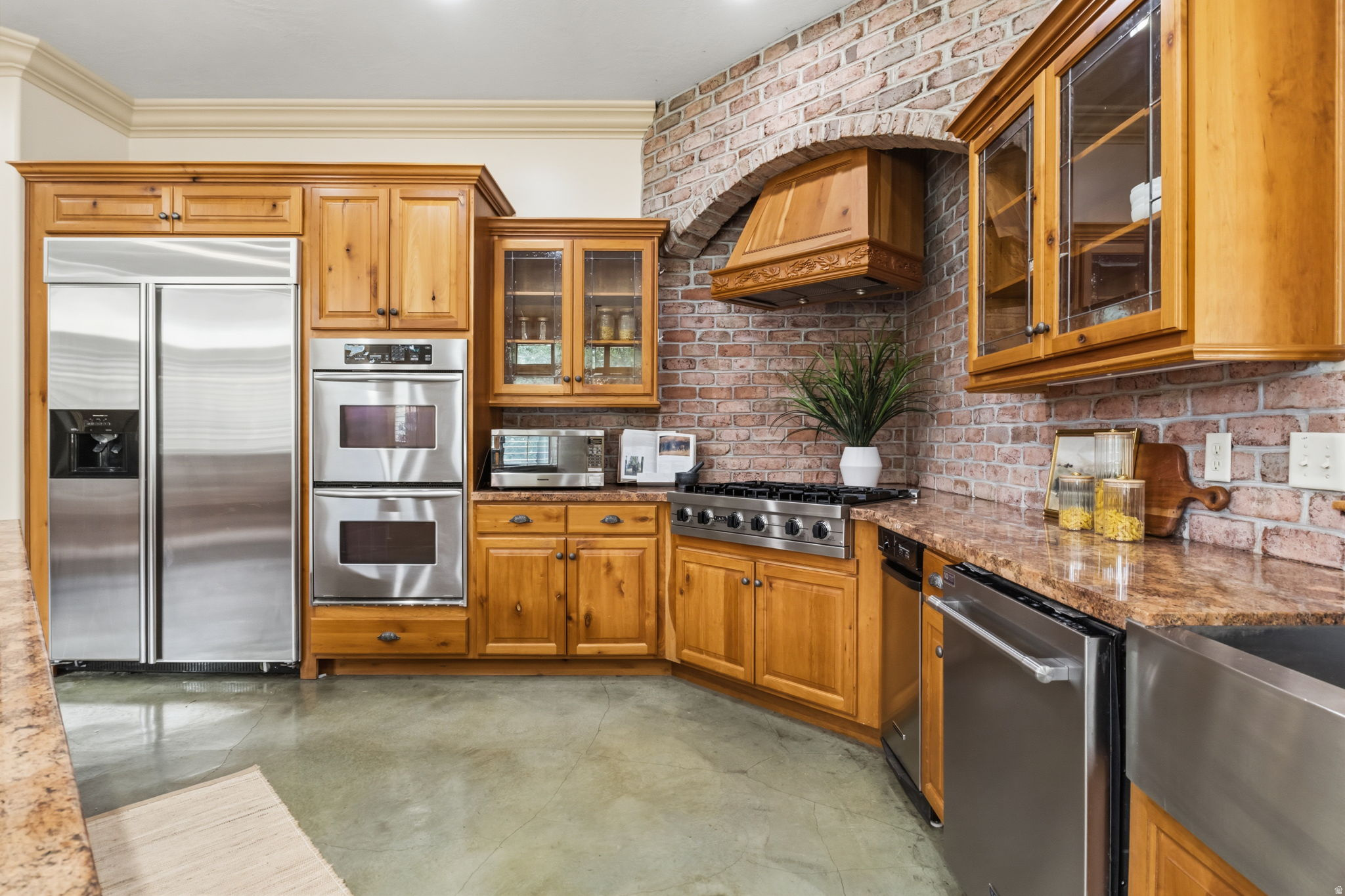 main property photo 16