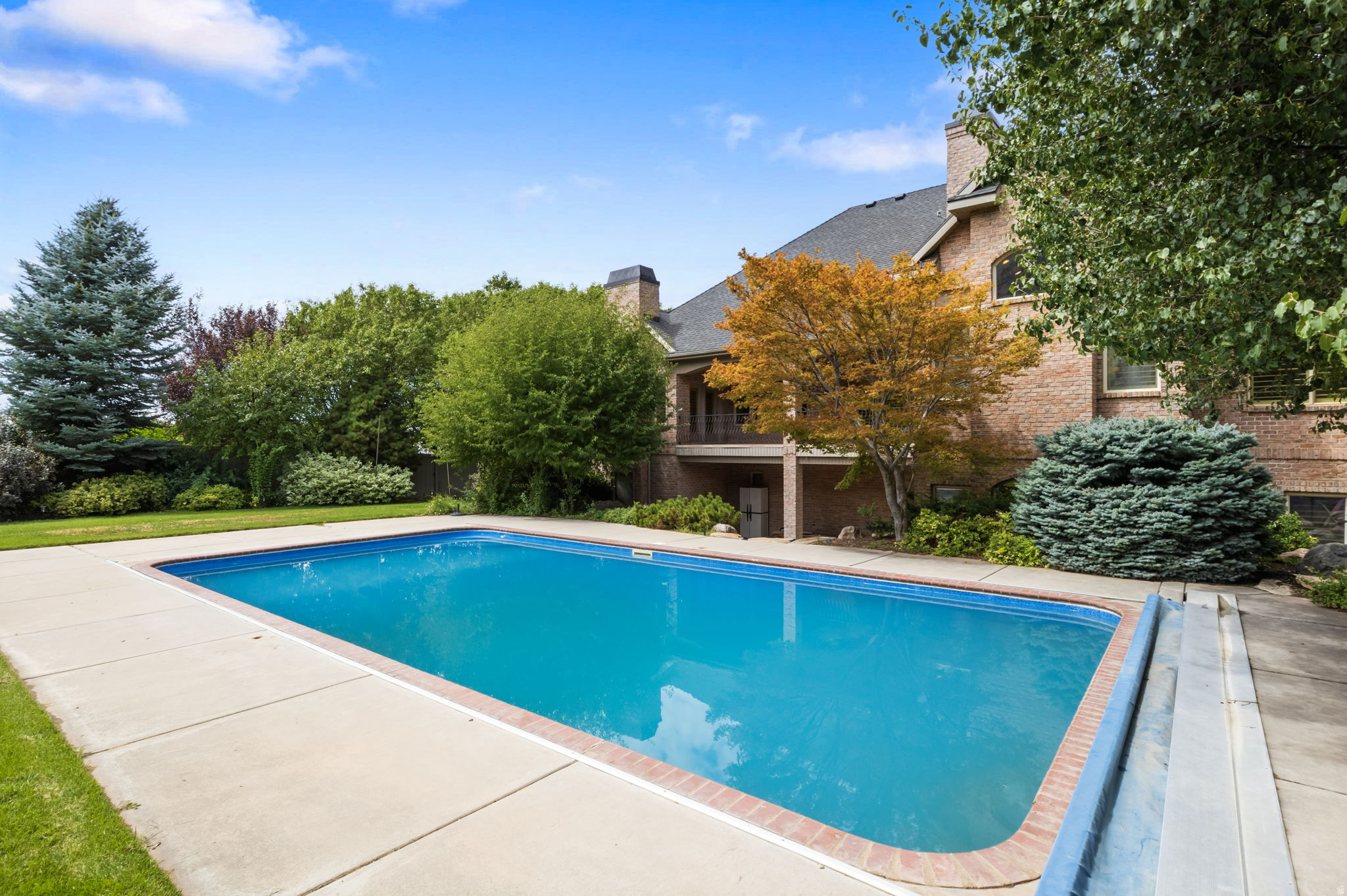 main property photo 60