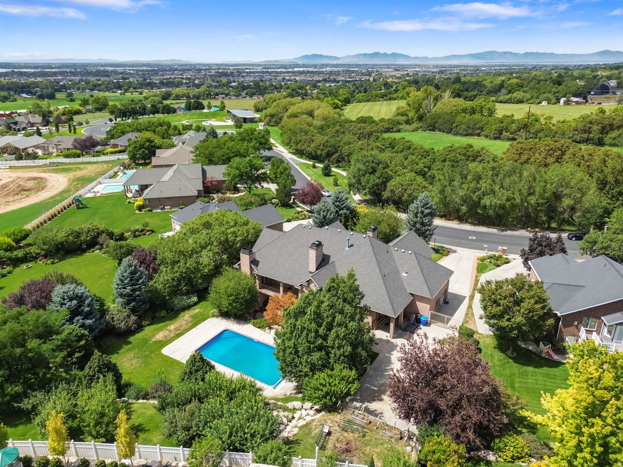main property photo 70