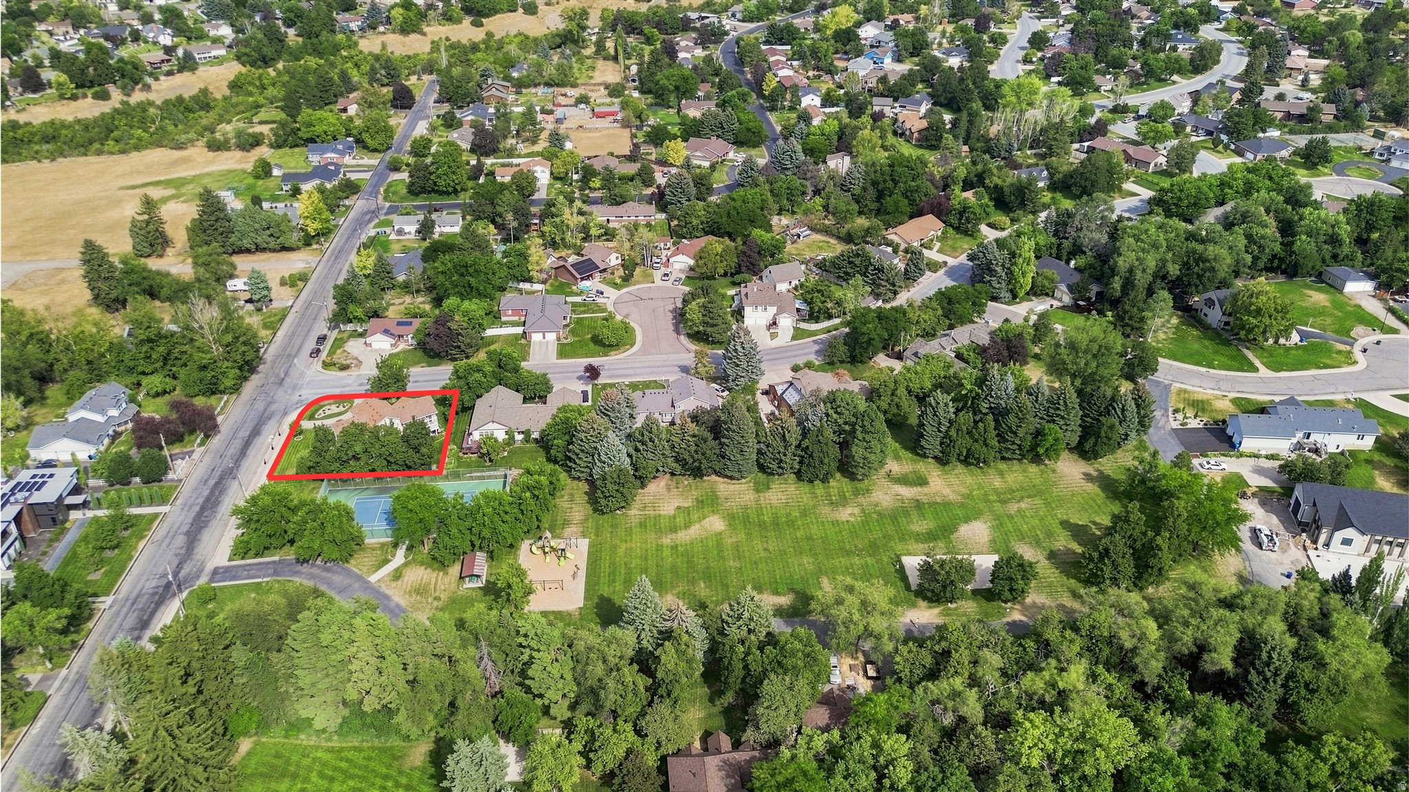 main property photo 8