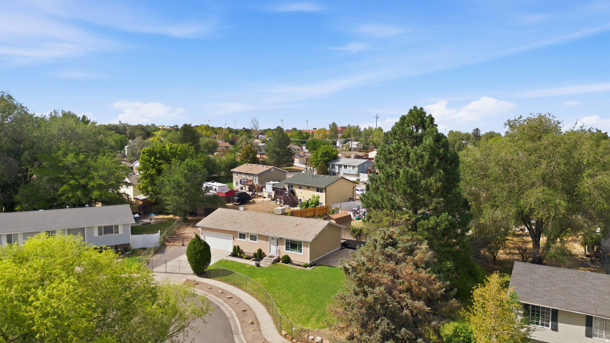 main property photo 37