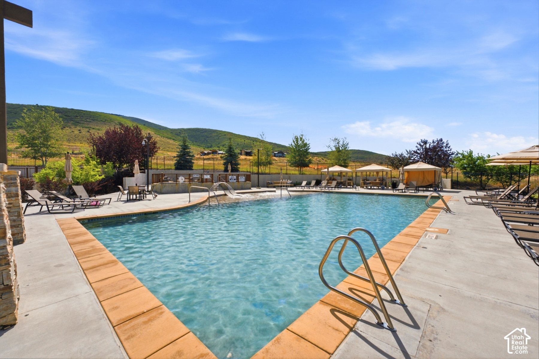 main property photo 70