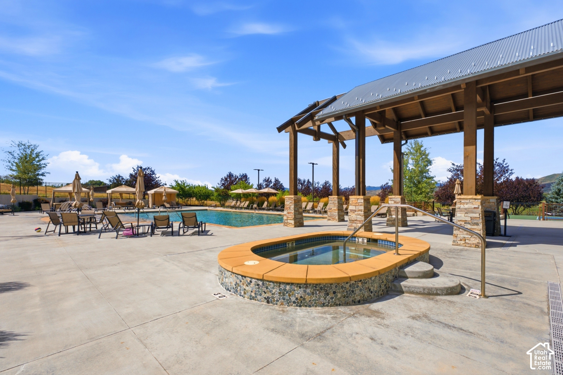main property photo 72