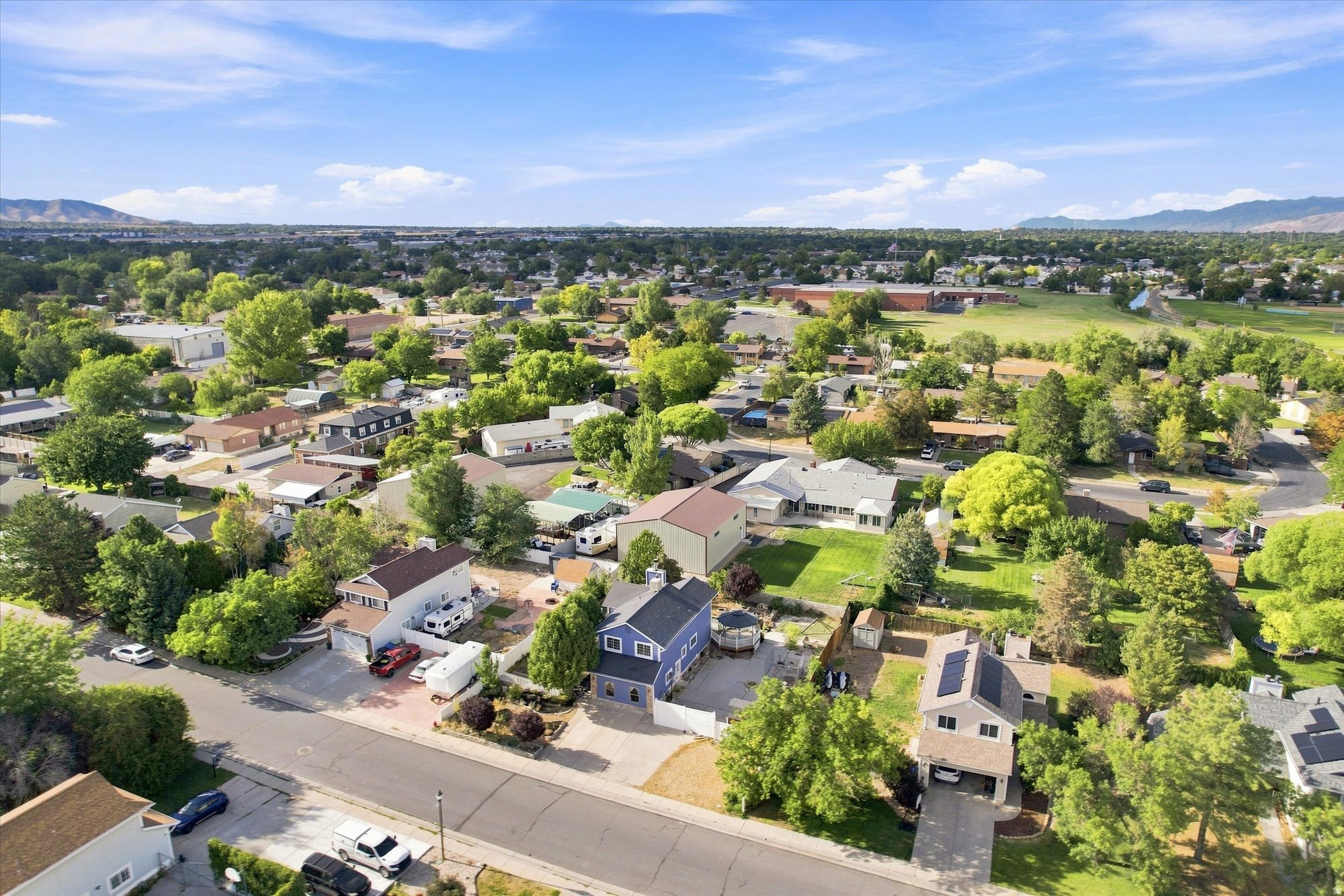main property photo 31
