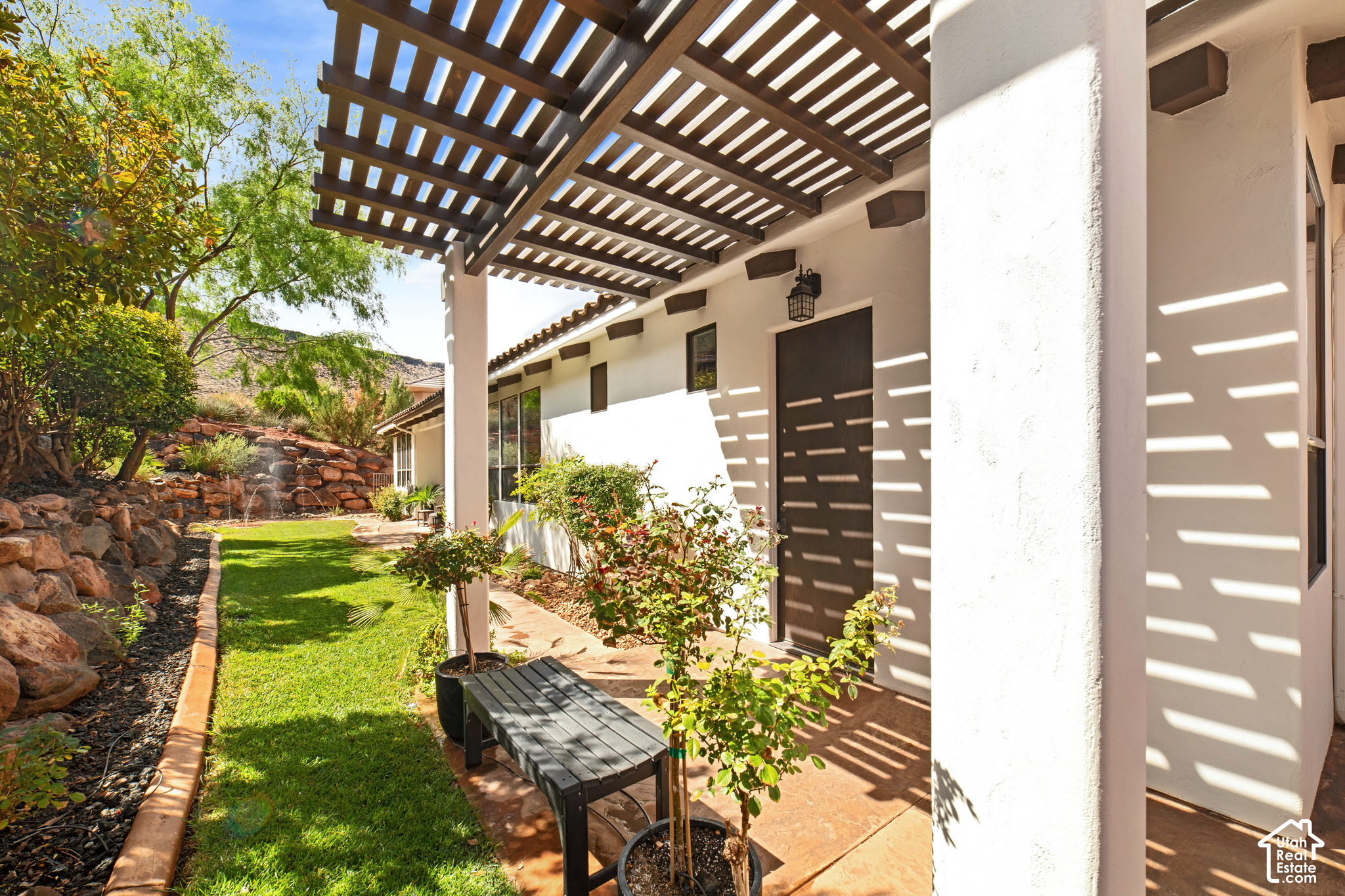 main property photo 9