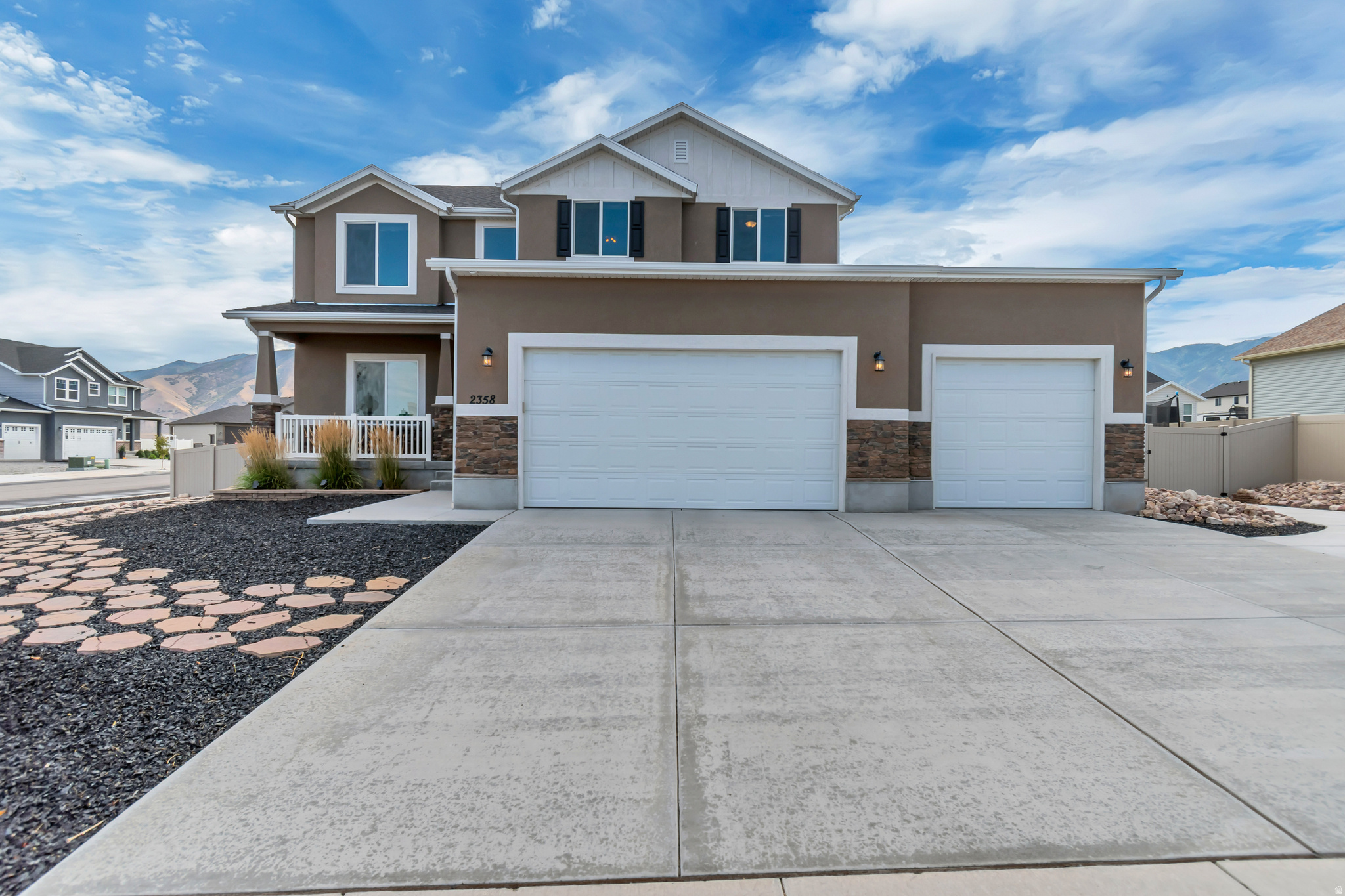 main property photo 0