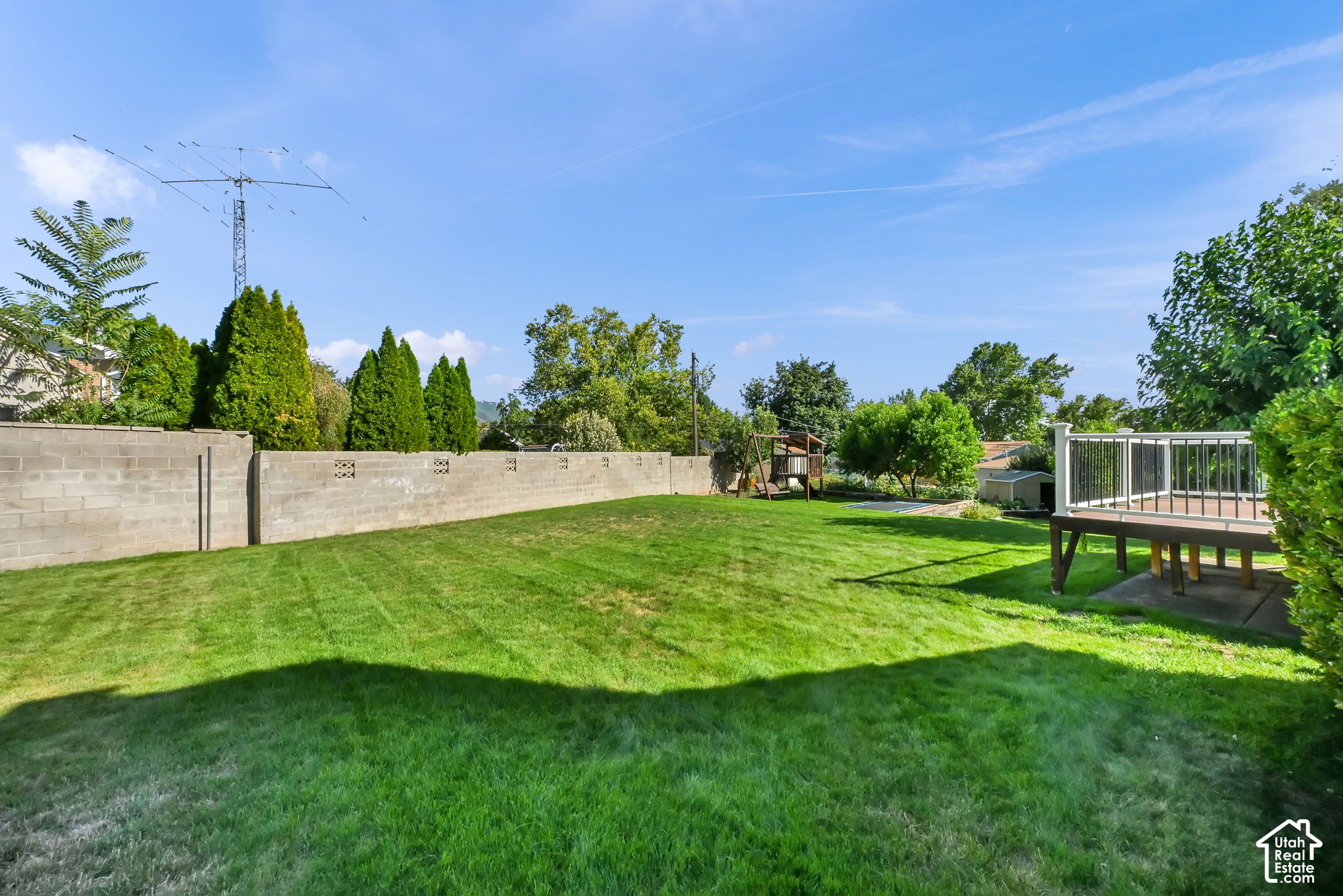 main property photo 27