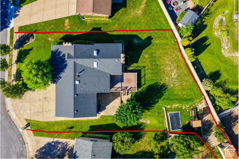 main property photo 45