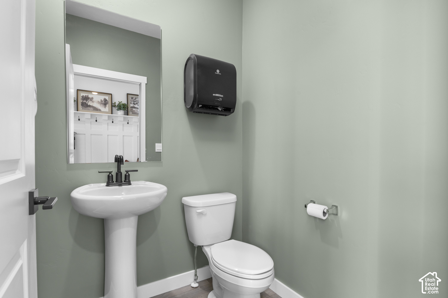 main property photo 11