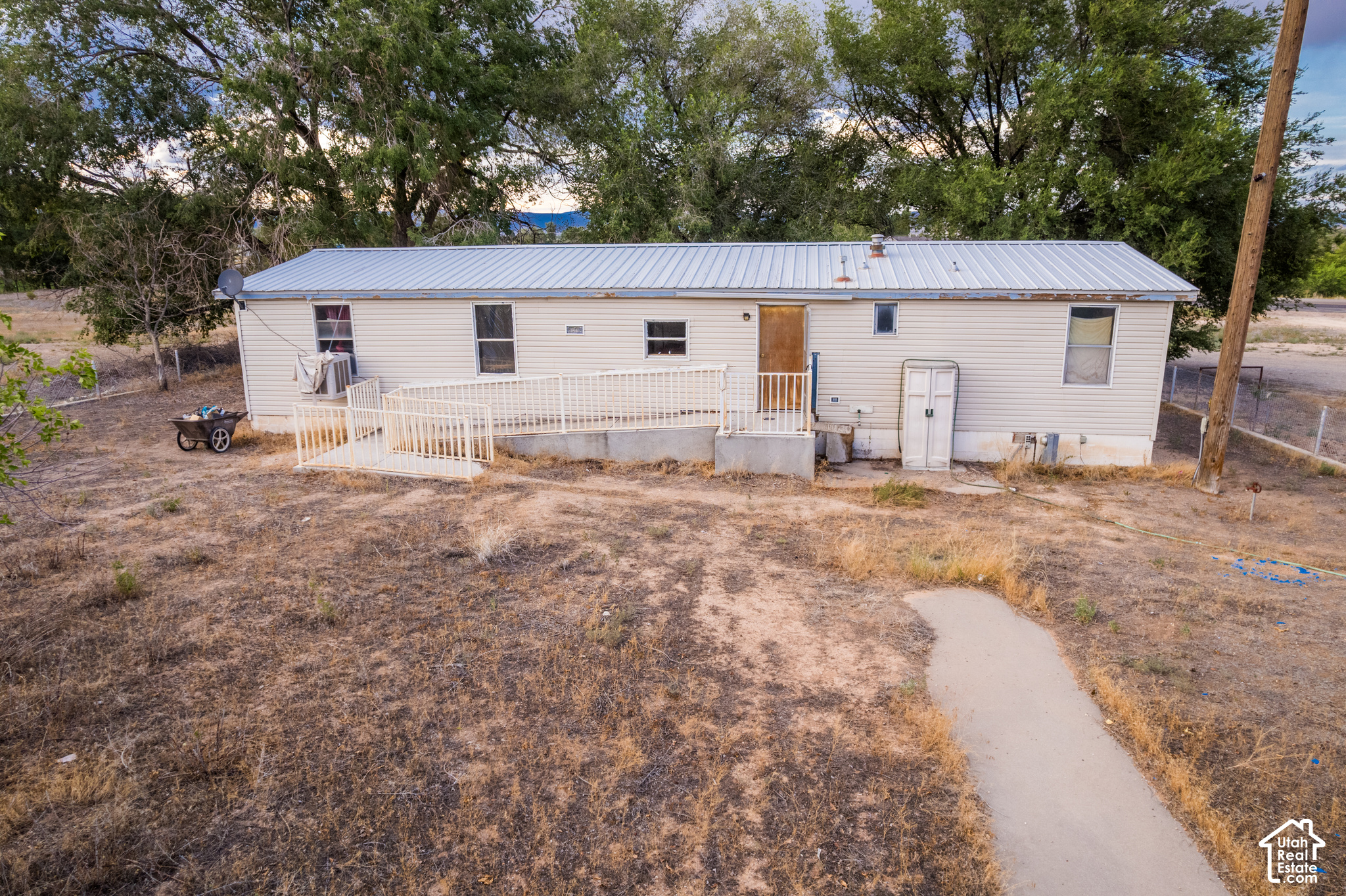 main property photo 30