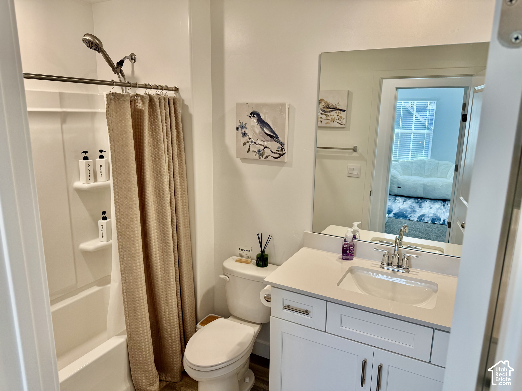 main property photo 18