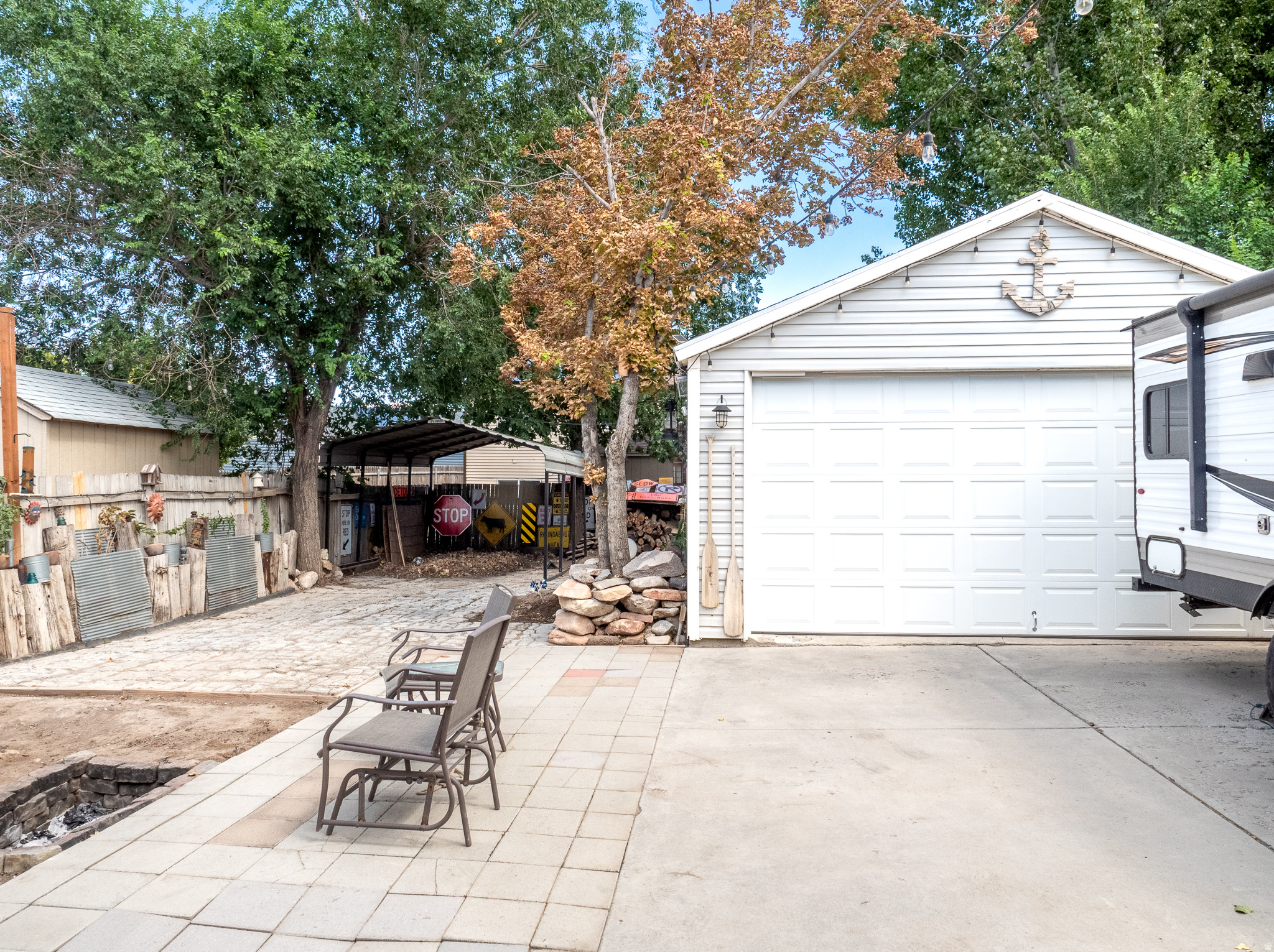 main property photo 23
