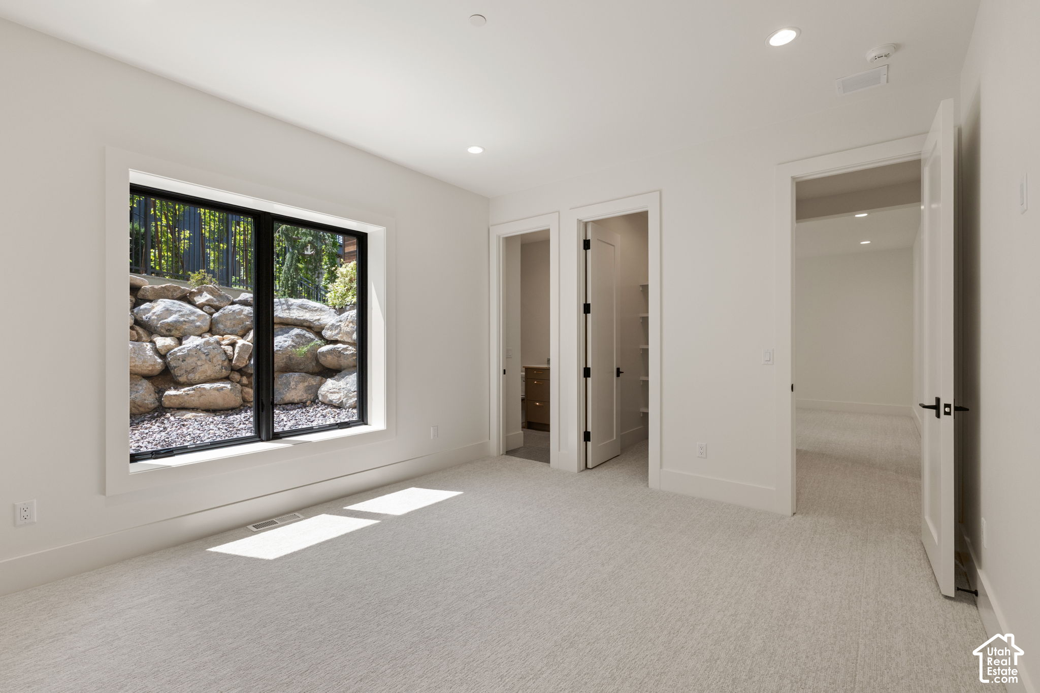 main property photo 89