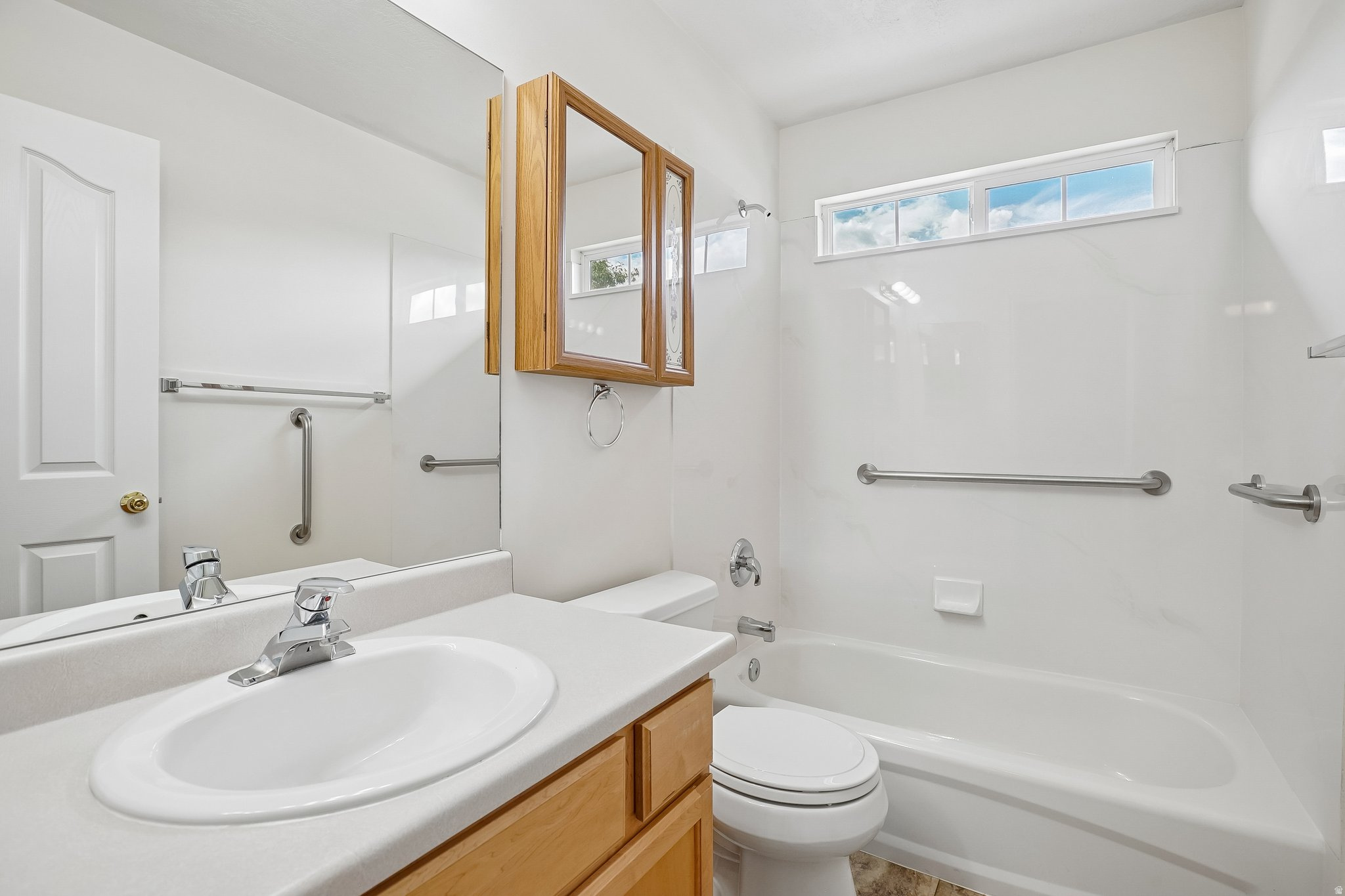 main property photo 22
