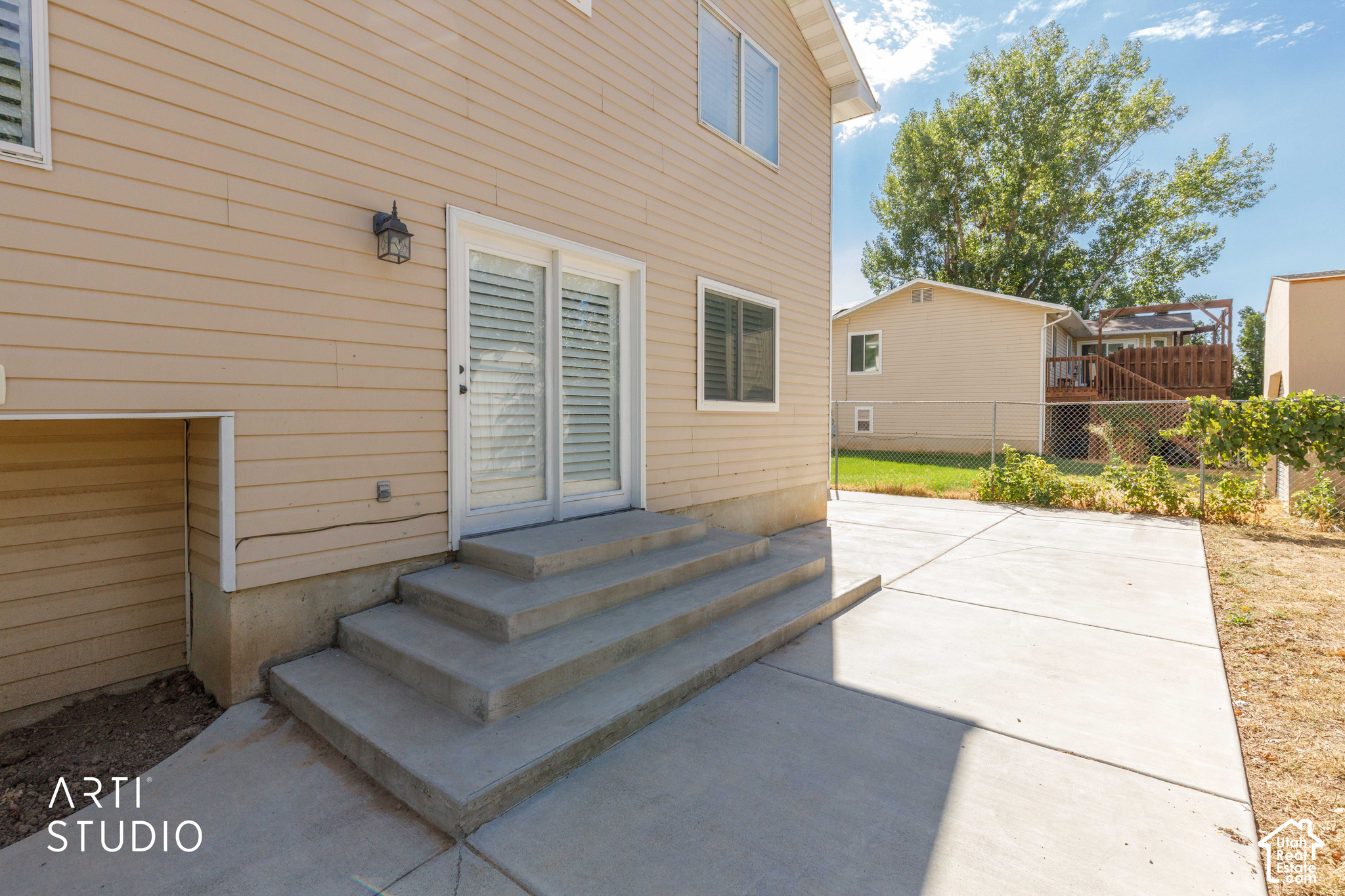 main property photo 35