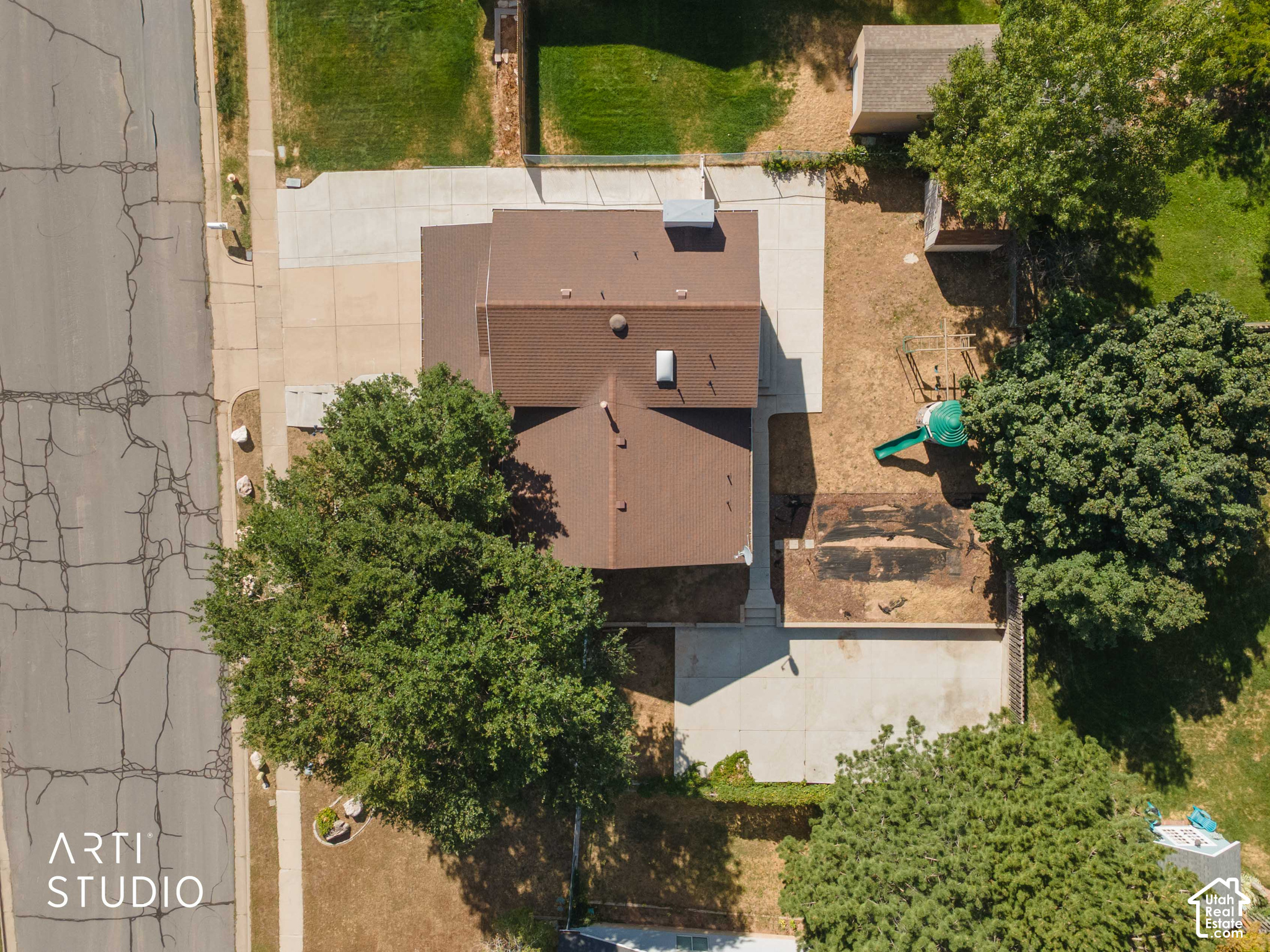 main property photo 50
