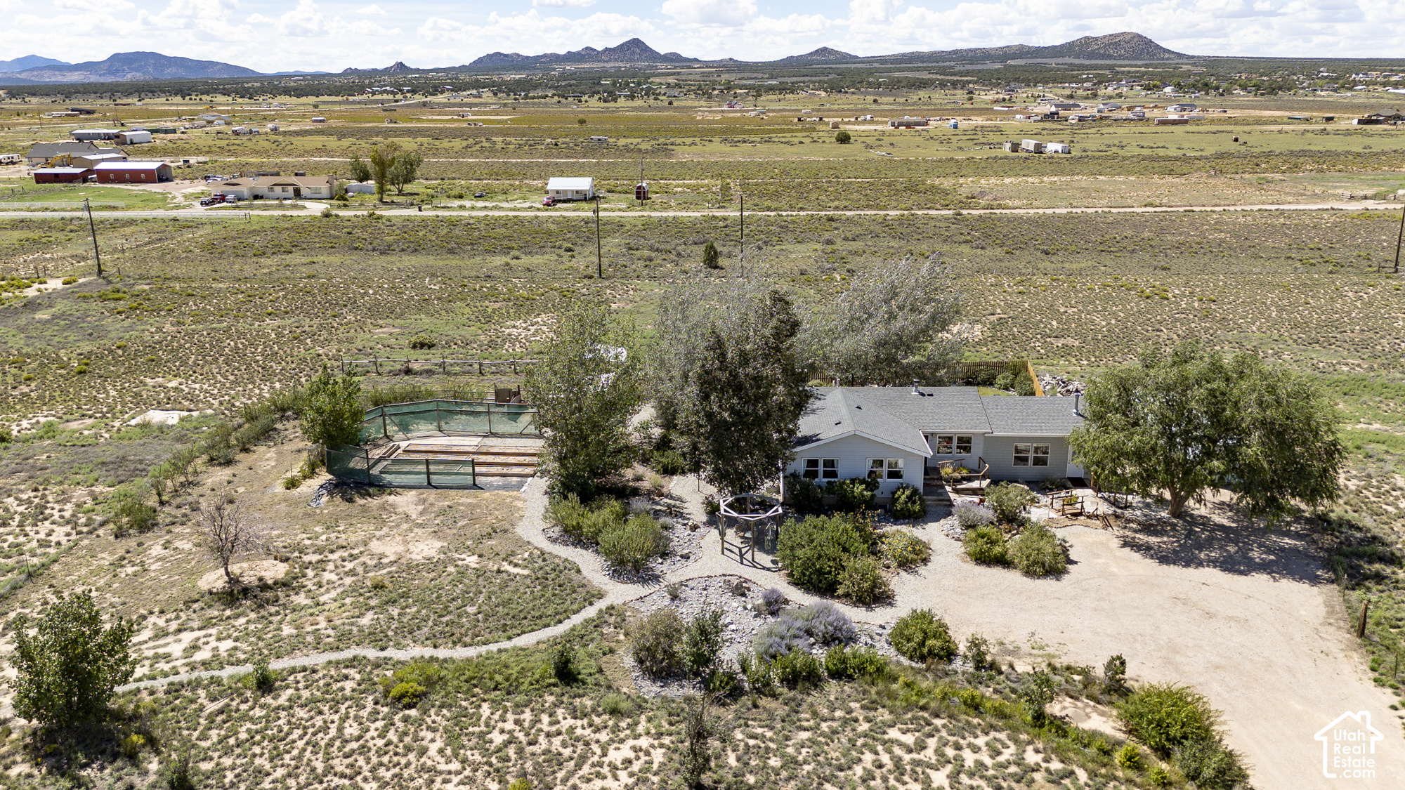 main property photo 94