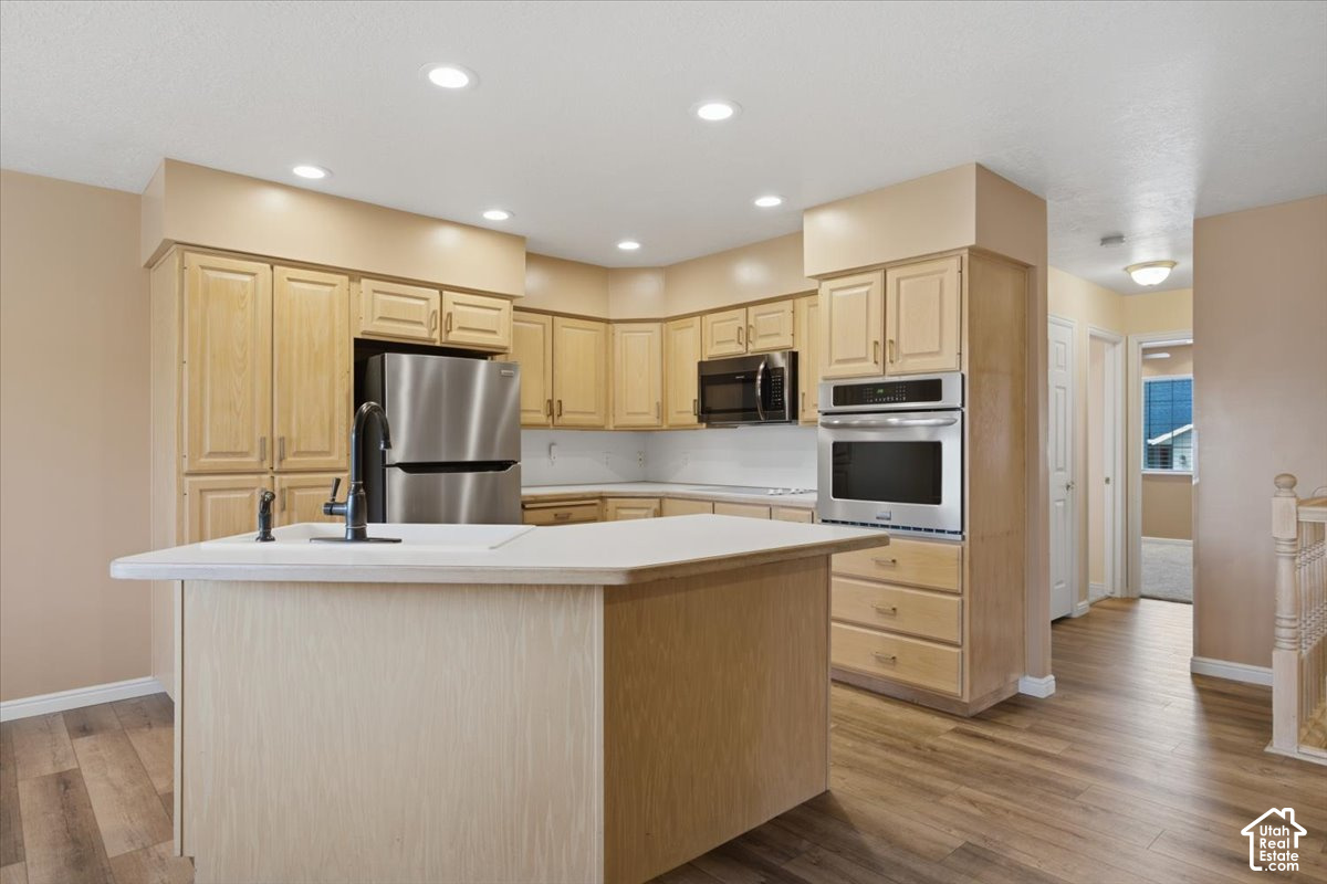 main property photo 10