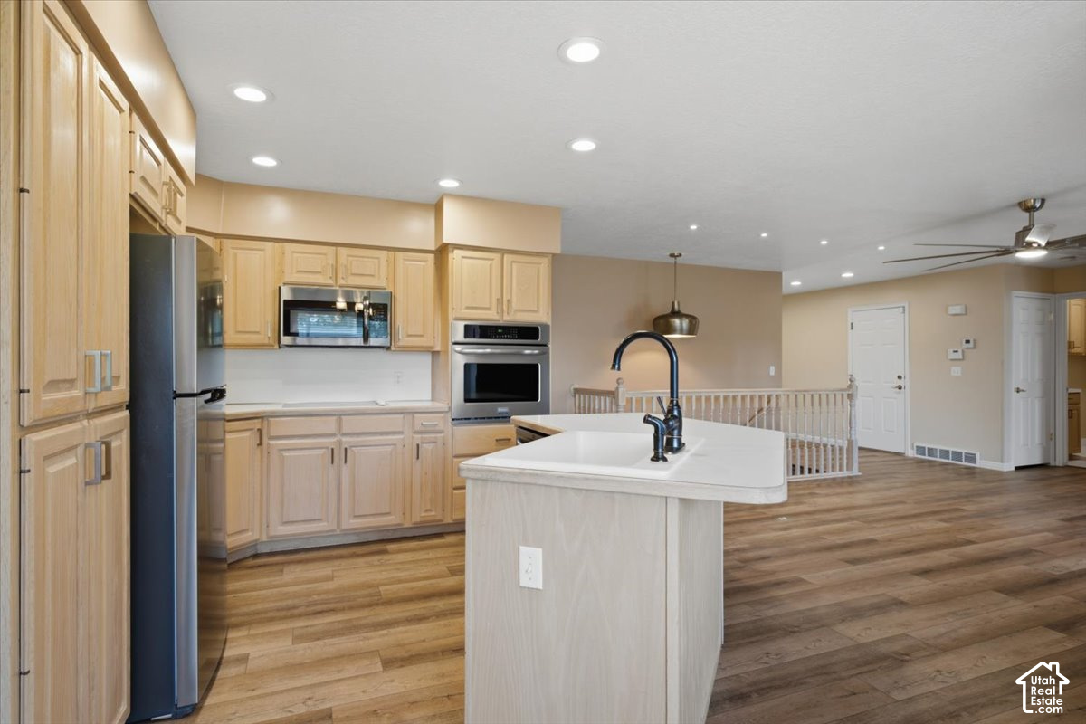 main property photo 12