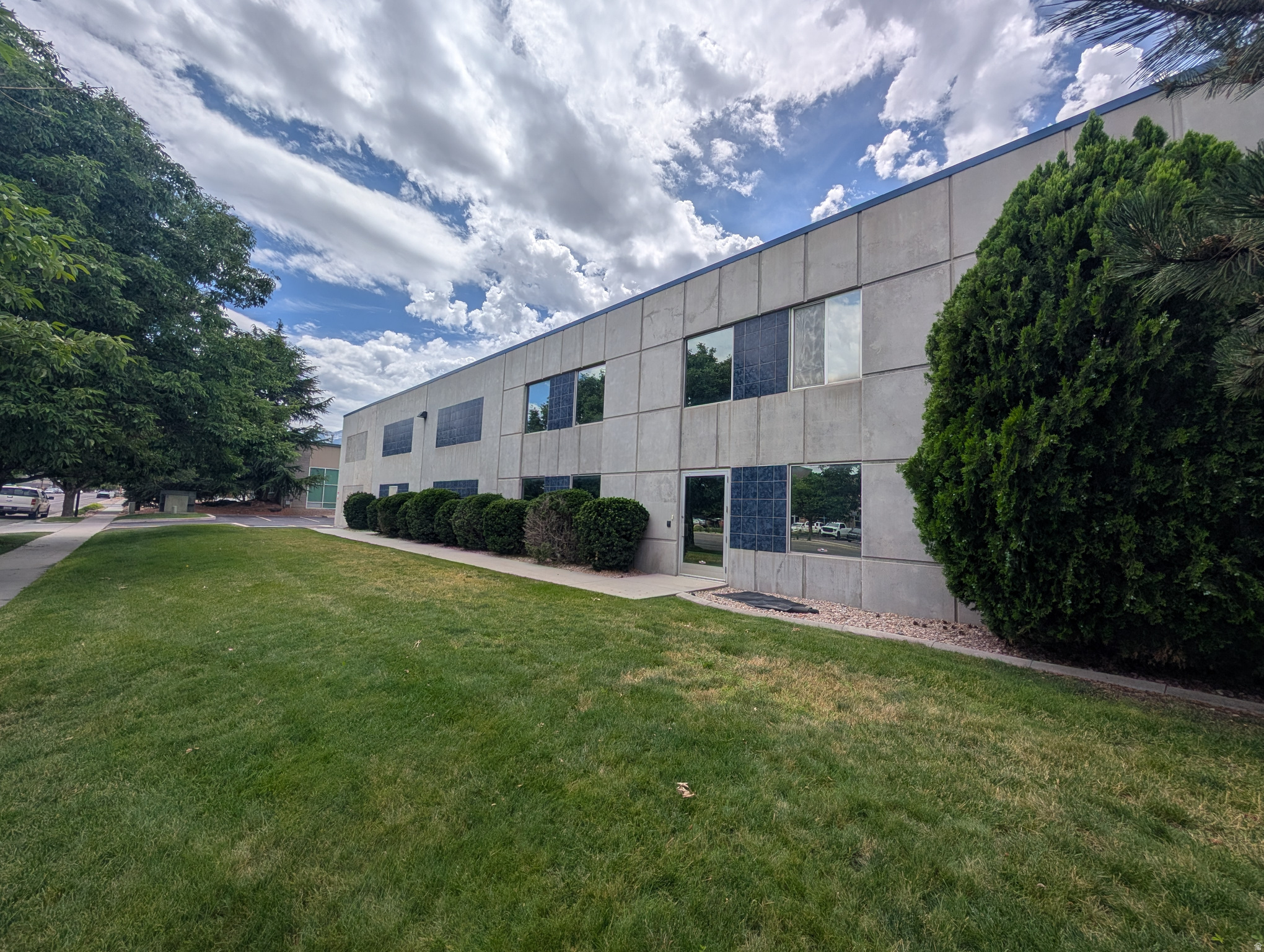 main property photo 0