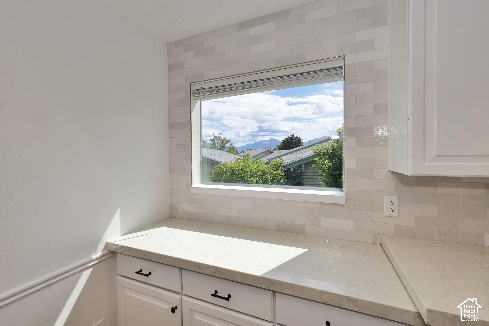 property viewer photo 3