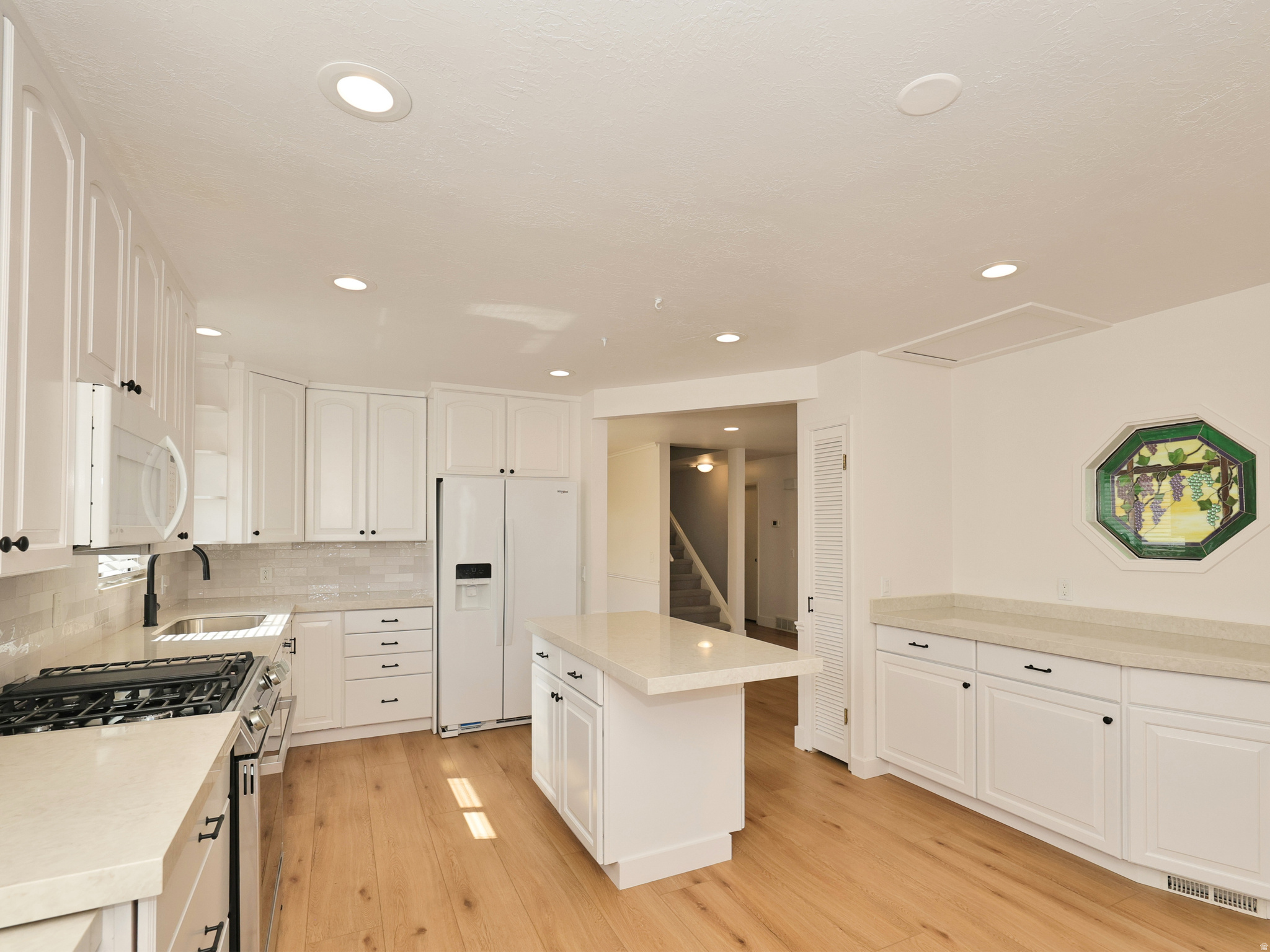 property viewer photo 4