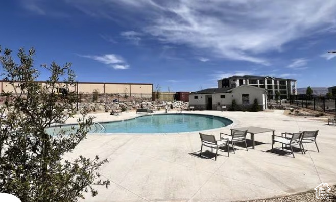 main property photo 8
