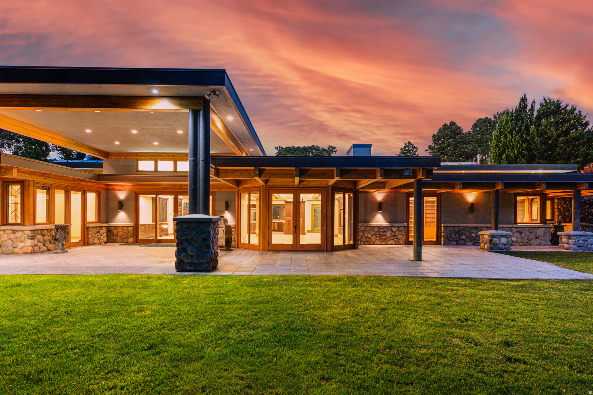 main property photo 0