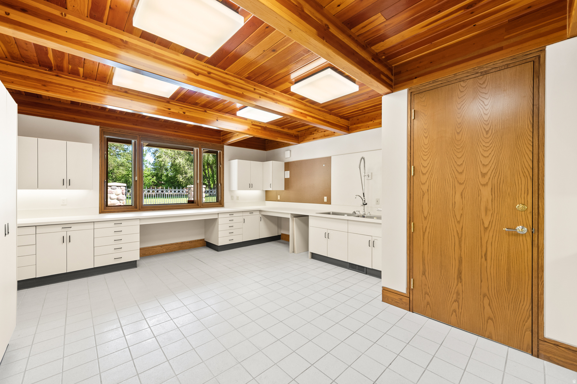 main property photo 59