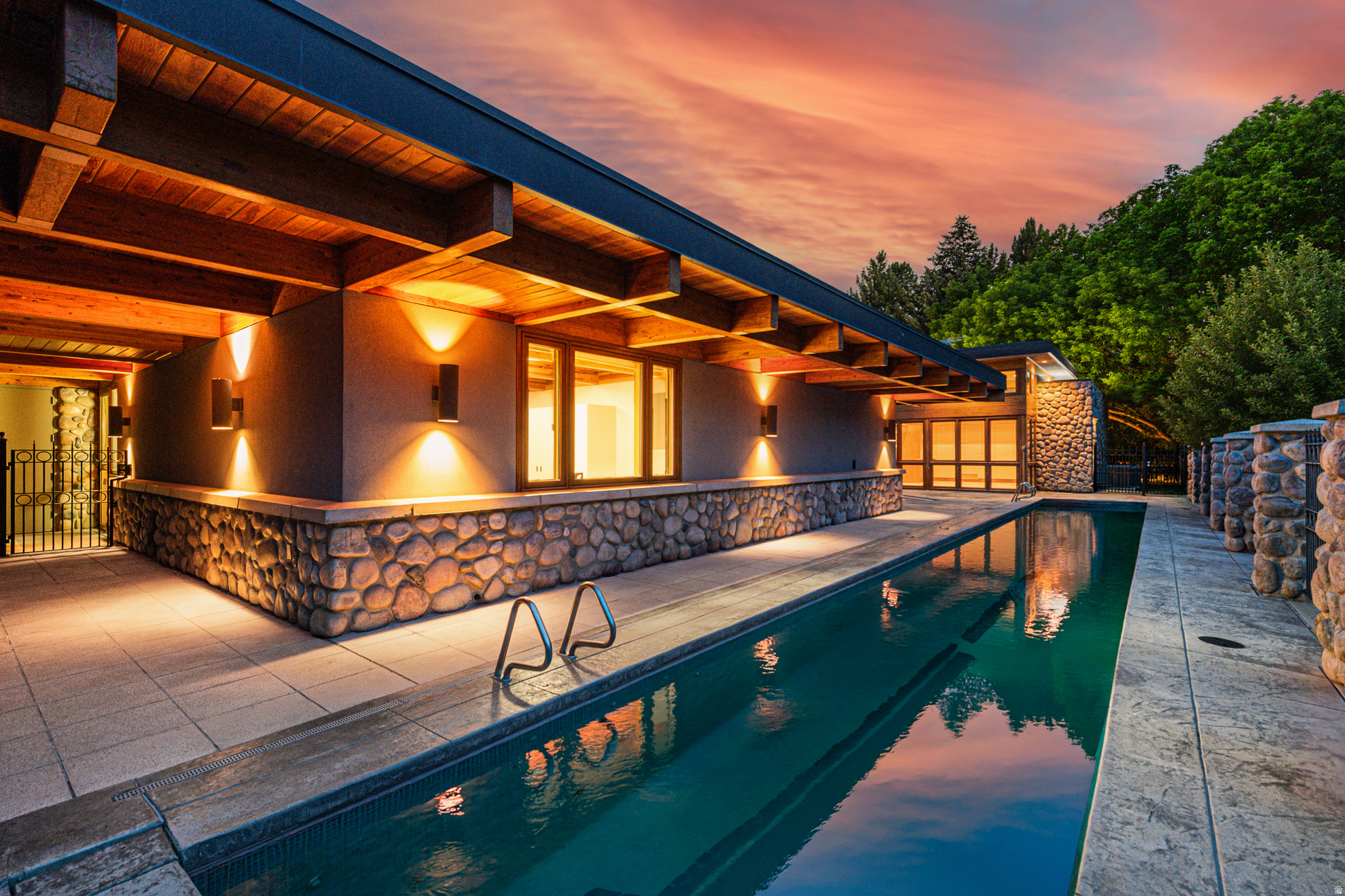 main property photo 62