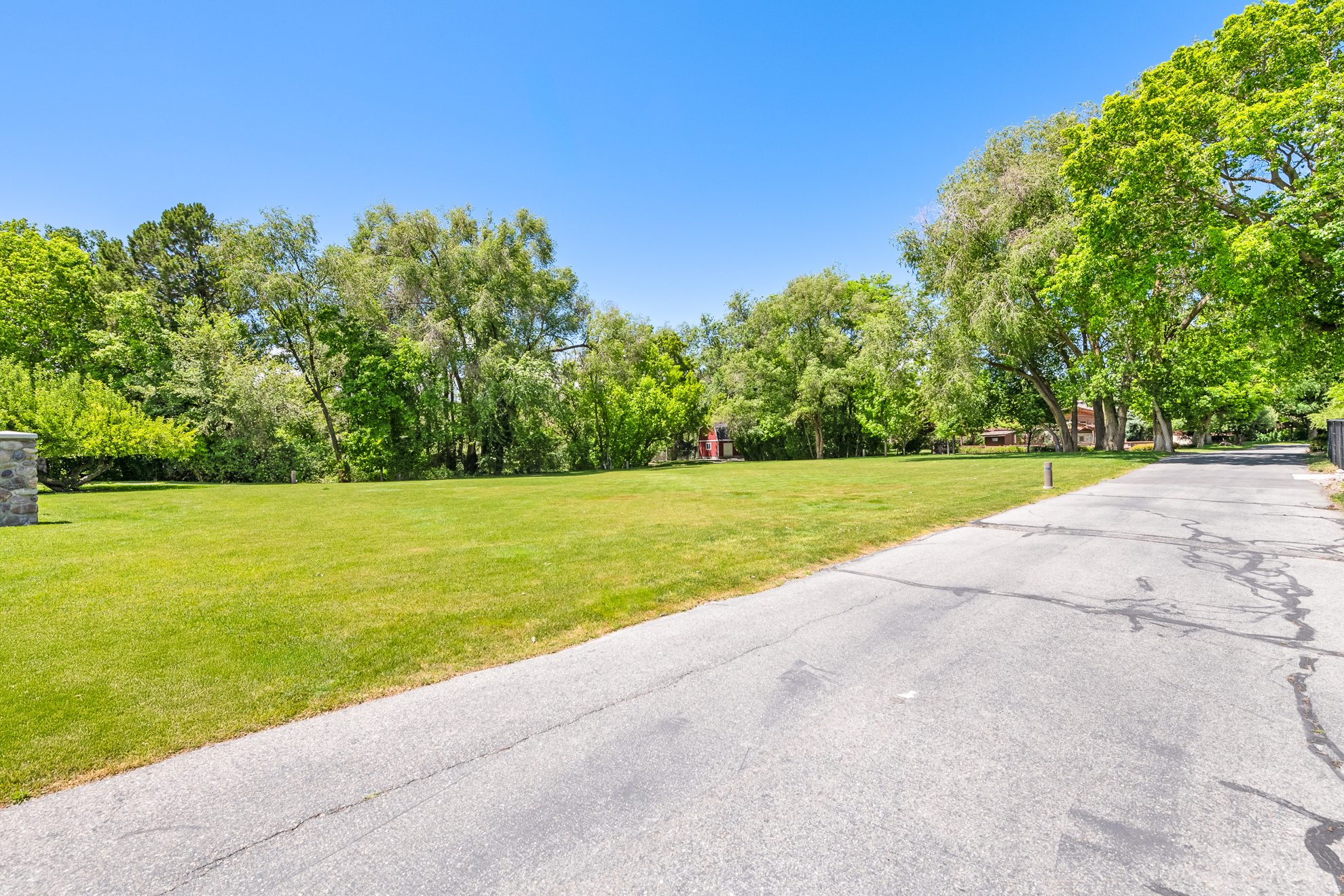 main property photo 70