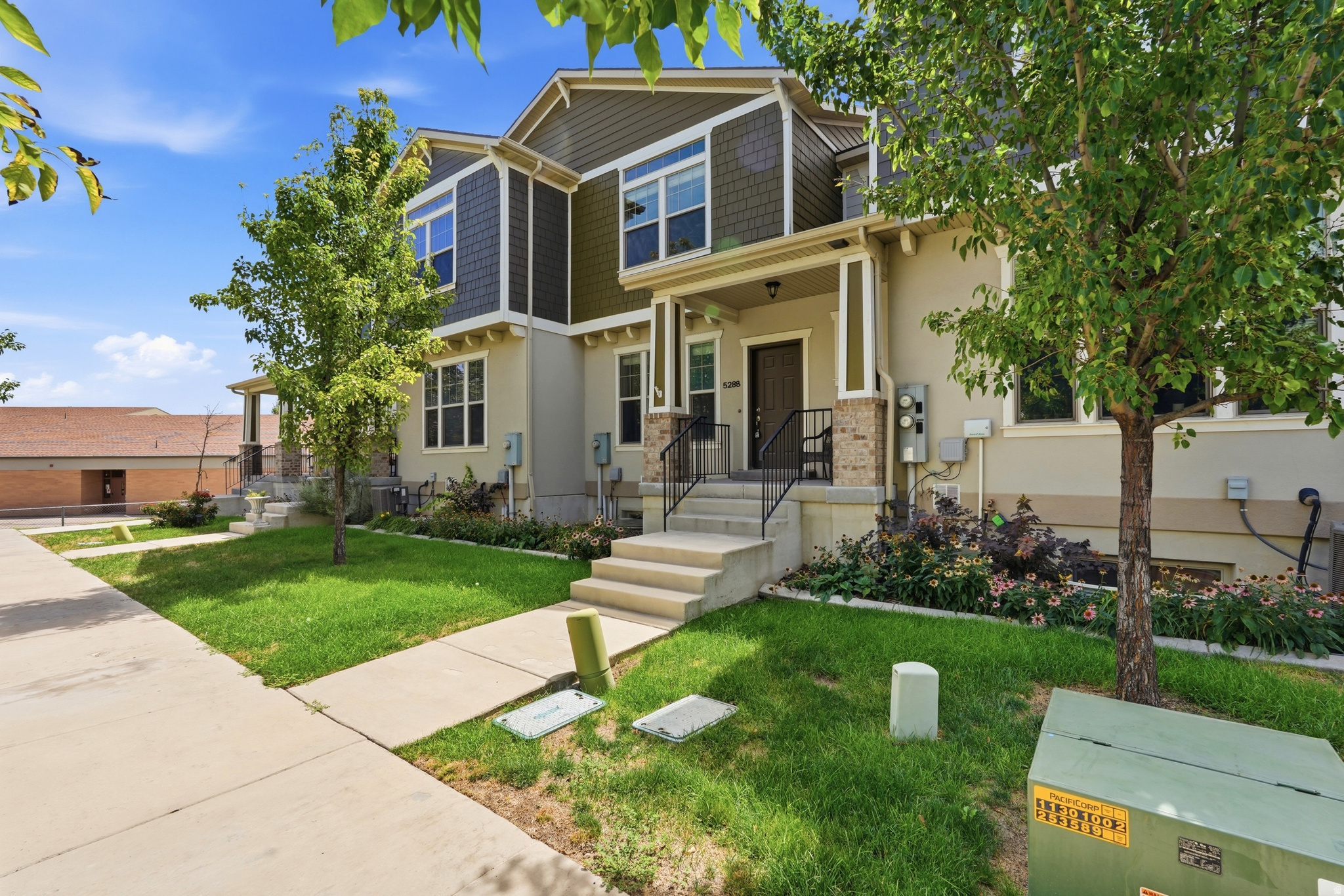 main property photo 22